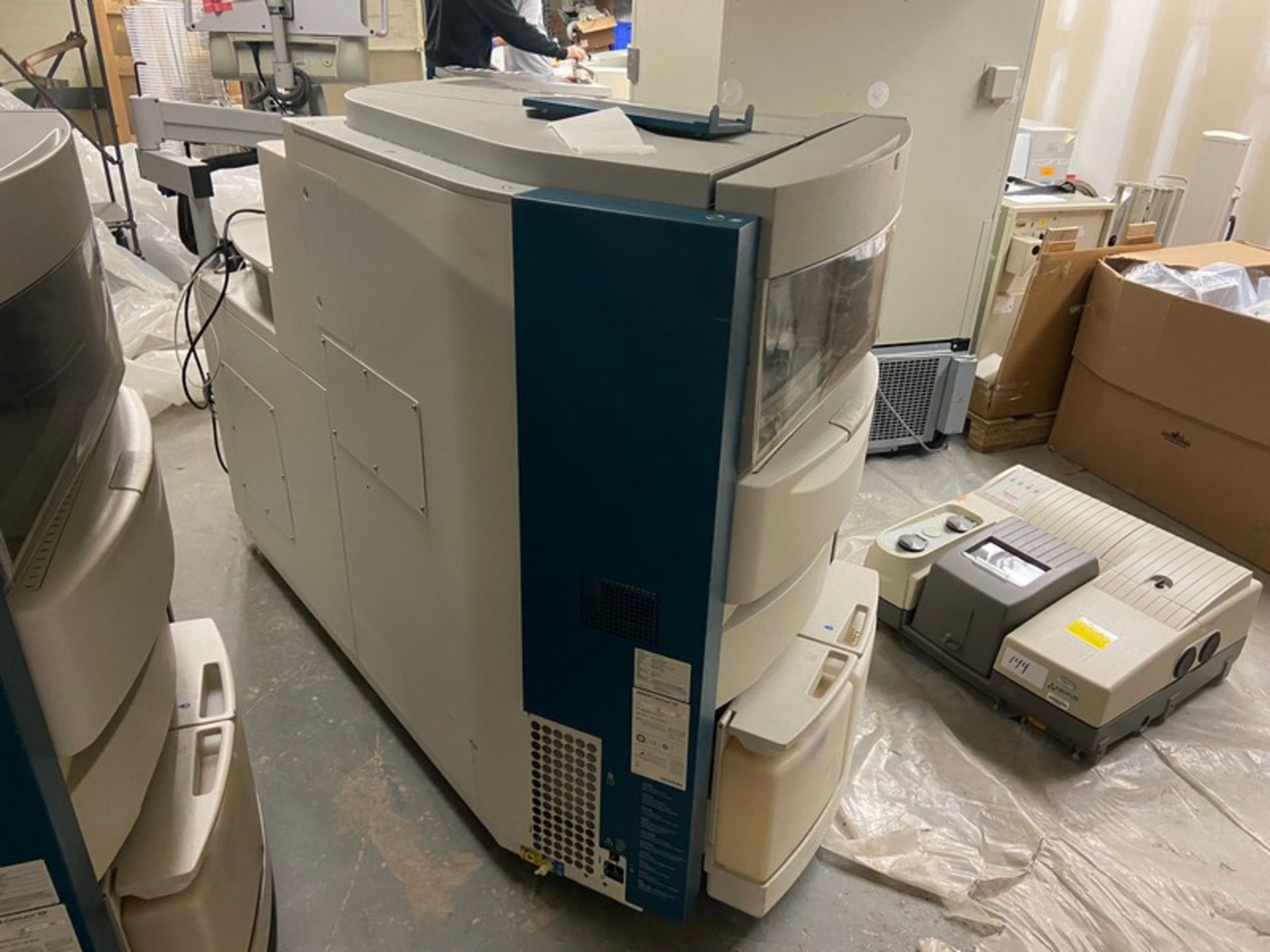 Advia Centaur XP Immunoassay System, S/N IRL17161042, 200-240 Volts (LOCATED IN MIDDLETOWN, N.Y)-FOR - Image 3 of 6