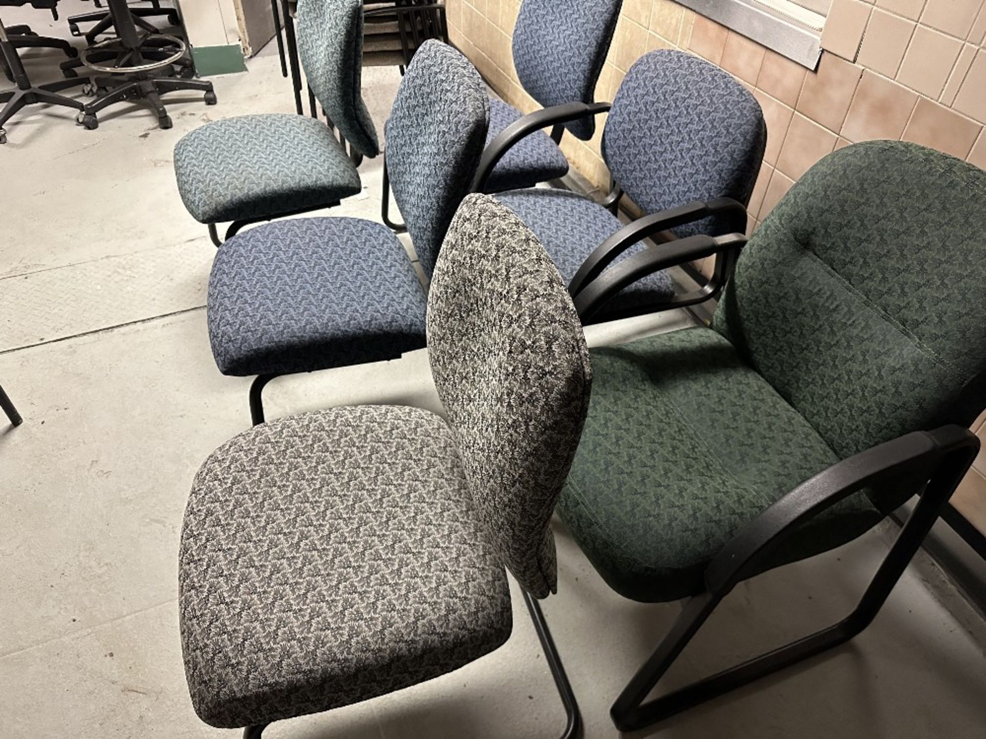 6 Pcs Office Chairs Assorted (LOCATED IN MIDDLETOWN, N.Y.)-FOR PACKAGING & SHIPPING QUOTE, PLEASE - Image 3 of 3