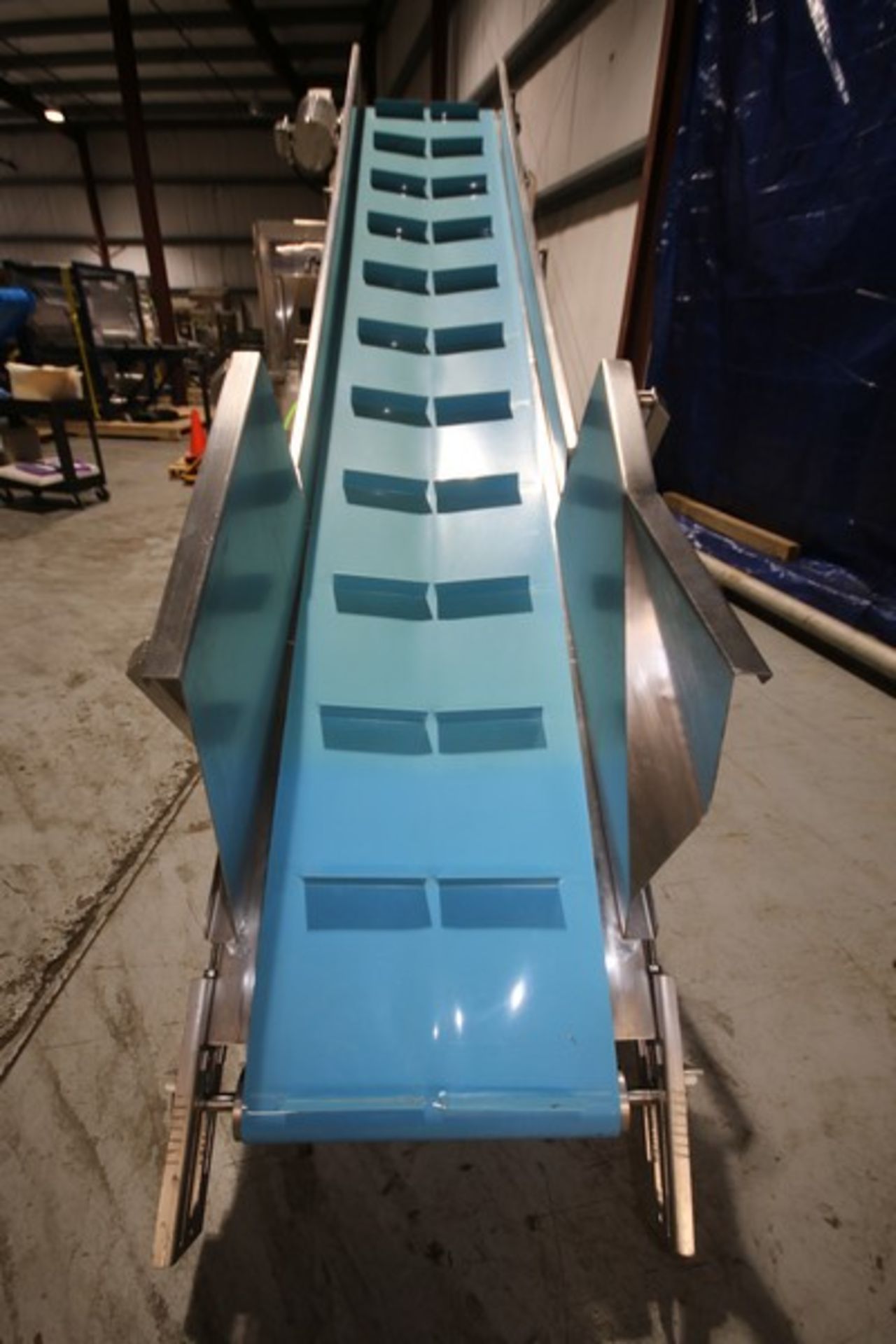 Aprox. 141" L x 13" to 86" H Portable S/S Belt Conveyor with 22" W Belt with 12" x 2" Flights, 1 3/4 - Image 5 of 7