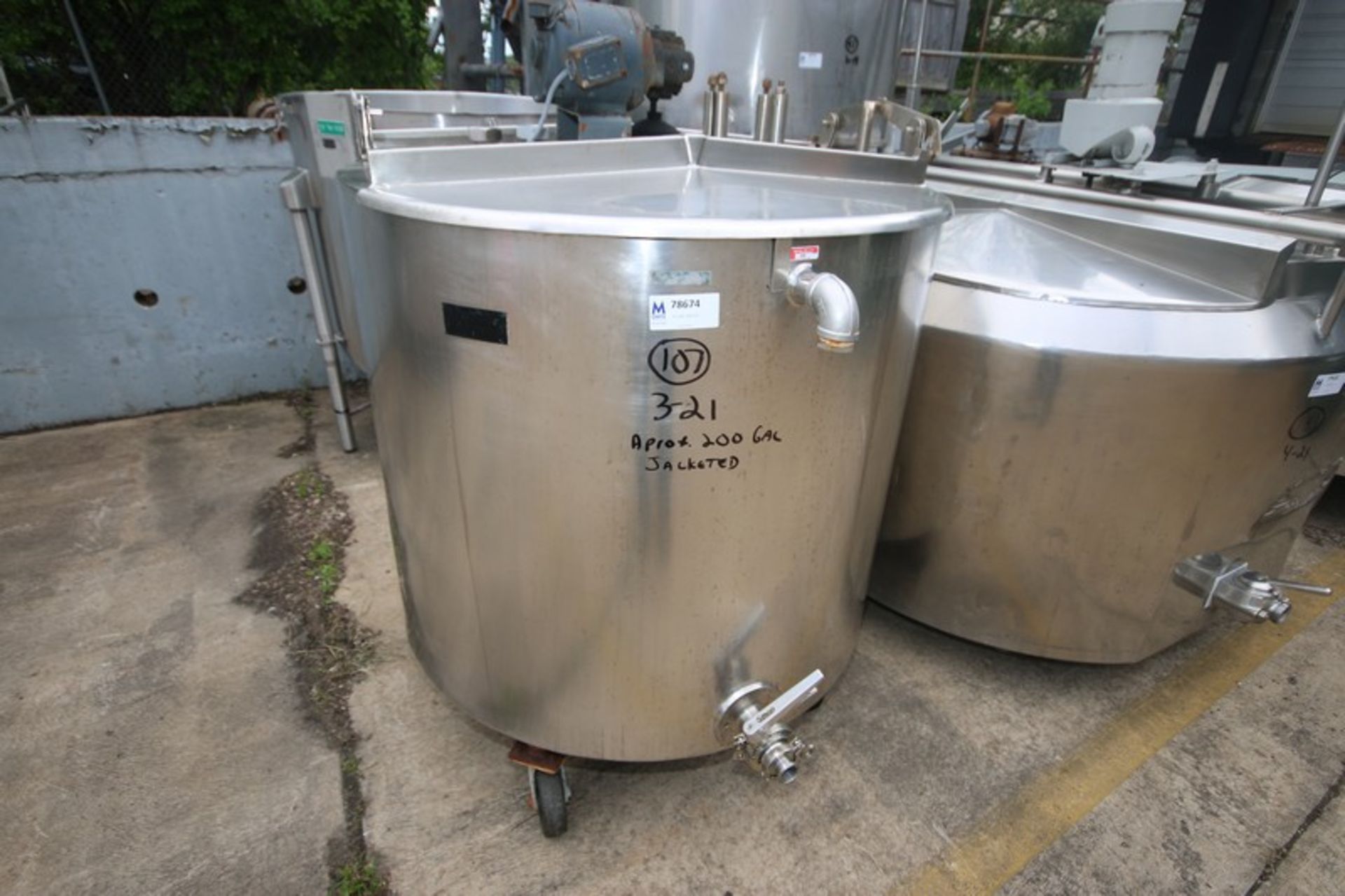Aprox. 200 Gal. Hinged Lid S/S Jacketed Mix Tank, with Top Mounted Drive Motor with Bottom Sweep