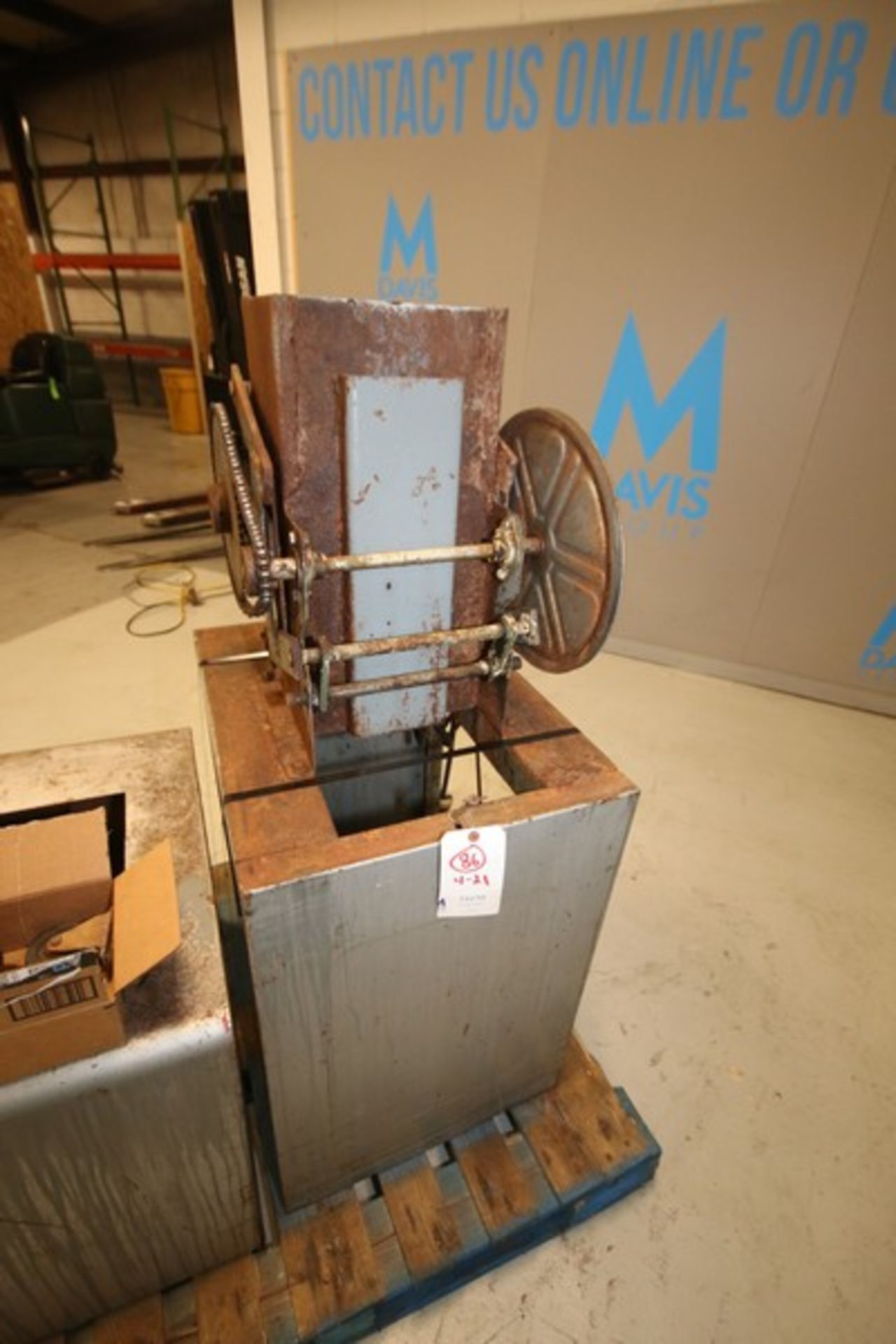 #10 Can Crusher with 11" L x 7" W Opening with Cover (INV#73270)(Located at the MDG Auction - Image 2 of 5