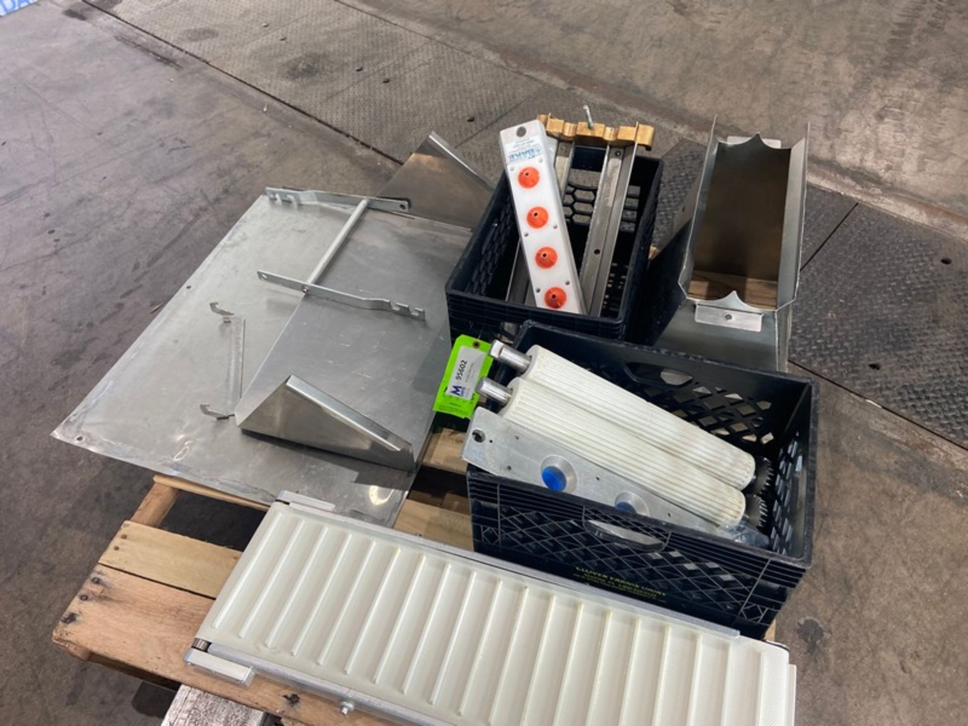 Pallet of Assorted Parts,Includes (2) Rollers, (5) Head Depositing Attachment Die, (3) Head - Image 5 of 7