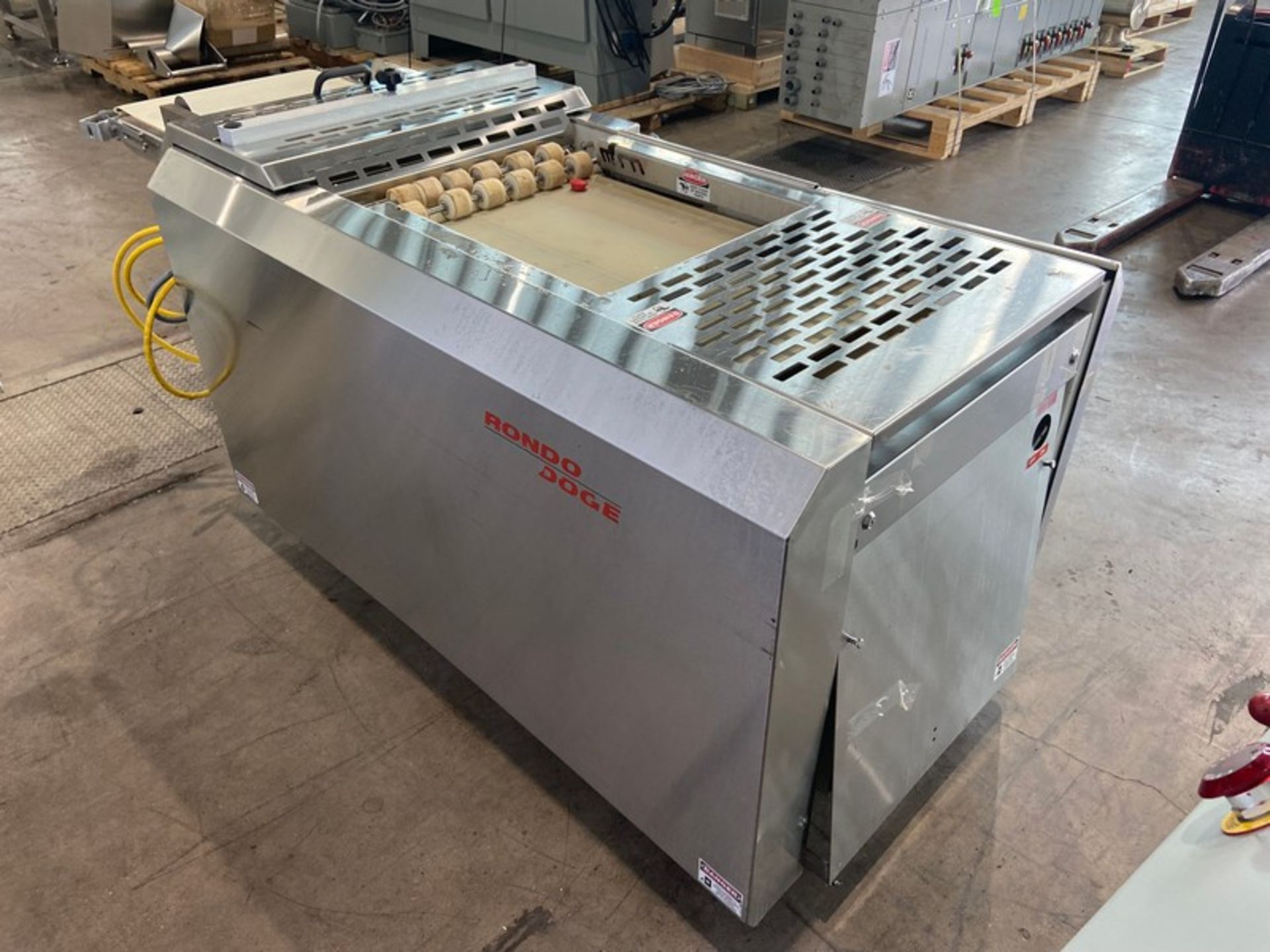 Rondo Doge Dough Cutter Unit, with Aprox. 22" W Conveyor Belt, Mounted on Portable Frame (INV# - Image 8 of 9