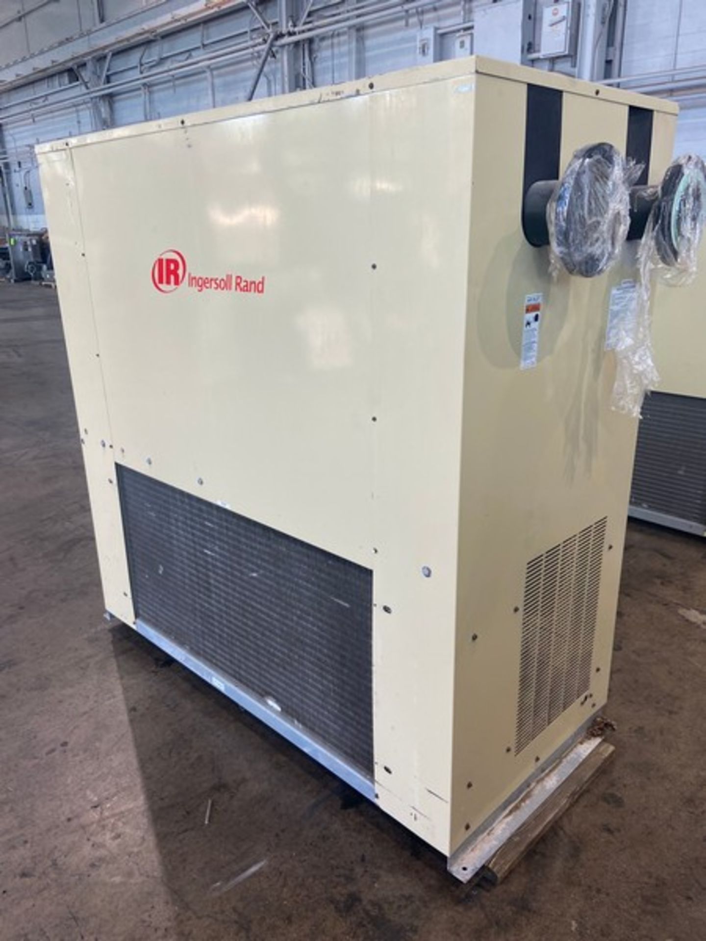 2018 Ingersoll Rand Refrigerated Air Dryer, M/N NVC1200A400, S/N WCH1032308, with 9 hp Motor, - Bild 3 aus 7