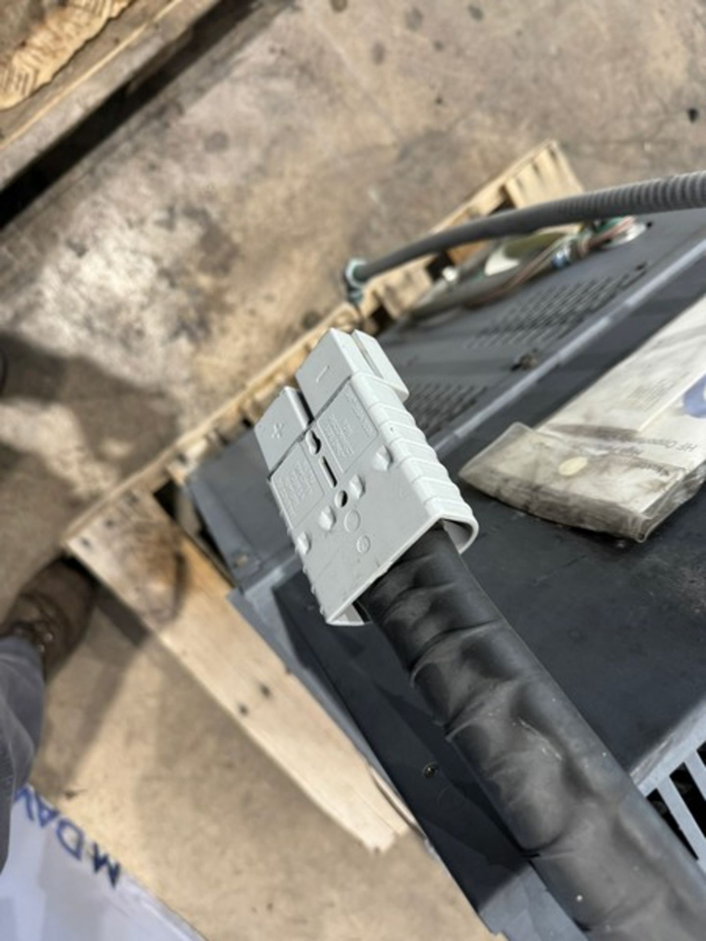 (1) The General Forklift Battery Charger, M/N MX3-12-865, S/N FF14045, with Red Connection (1) - Bild 15 aus 15