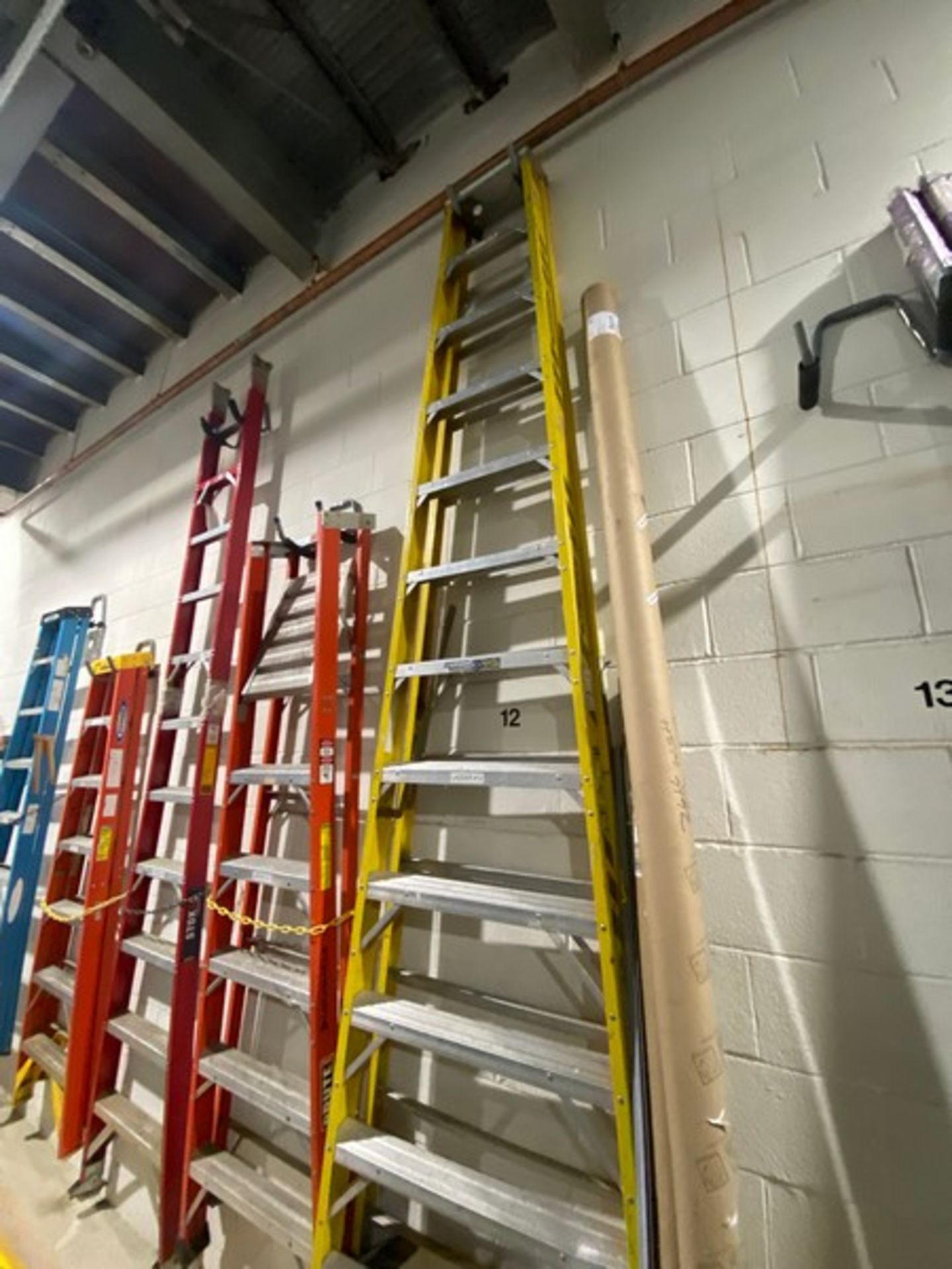 LOT OF ASSORTED LADDERS - Image 3 of 7