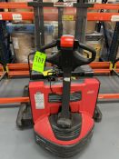 RAYMOND WALK BEHIND ELETRIC PALLET JACK