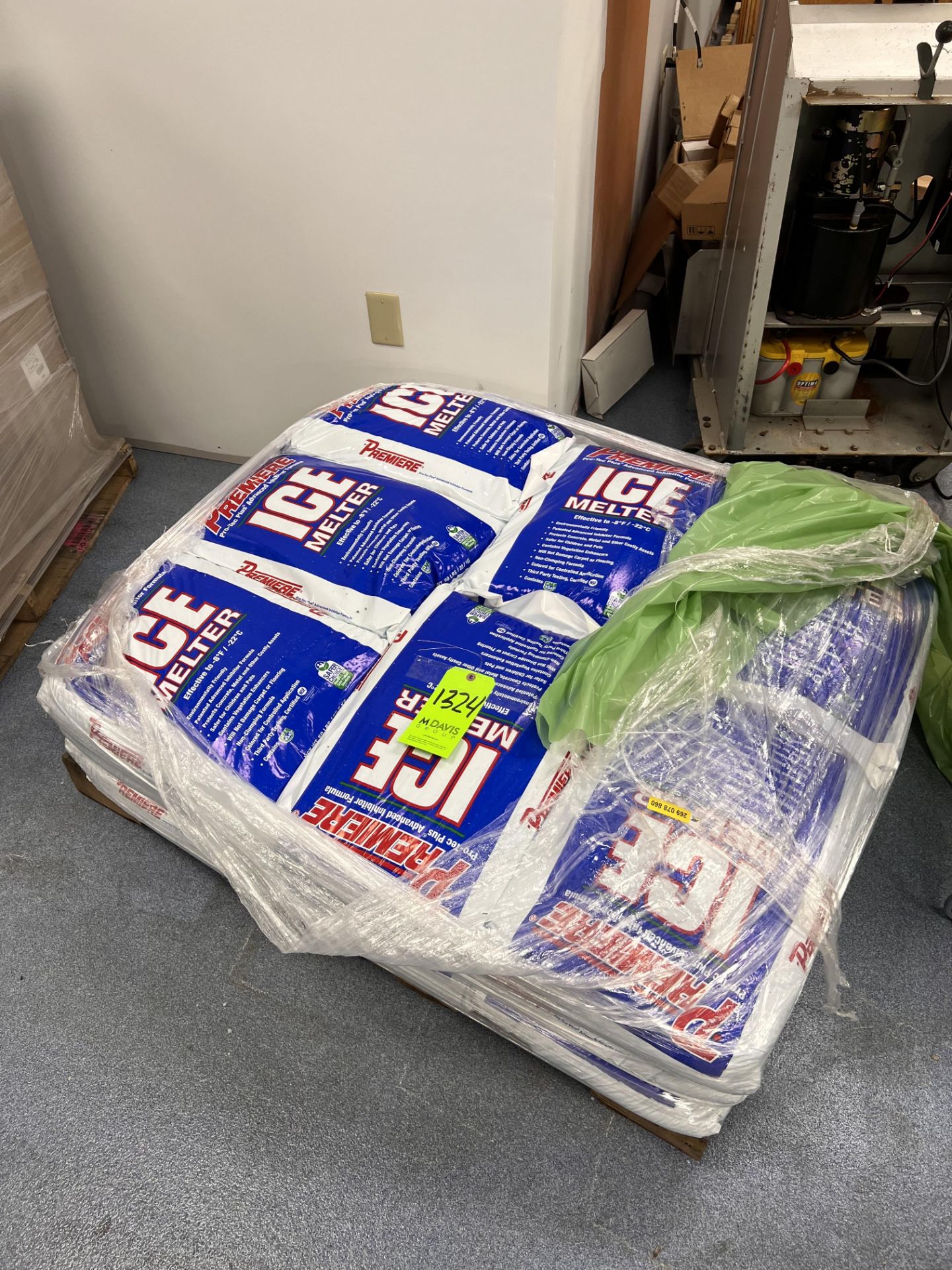 (21) BAGS OF PREMIERE ICE MELTER