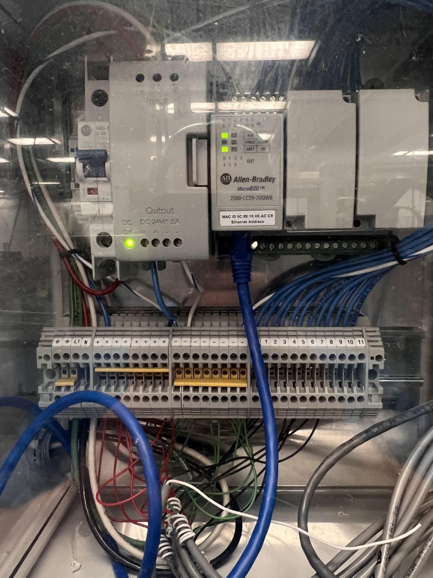 (2) ALLEN BRADLEY PLC CONTROLLERS, MODEL MICRO820 2080-LC20-20QWB - Image 3 of 5