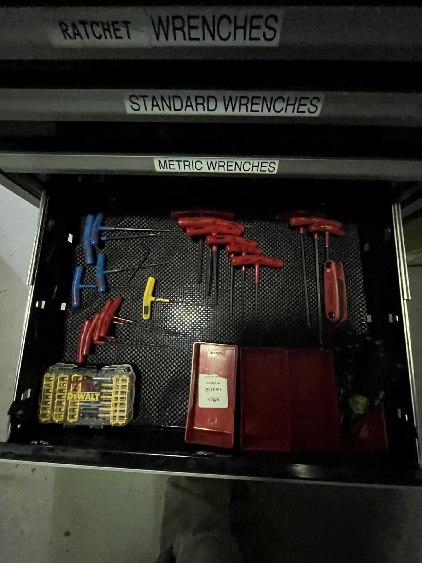 CRAFTSMAN TOOL BOX INCLUDES ALL CONTENTS INSIDE - Image 5 of 6