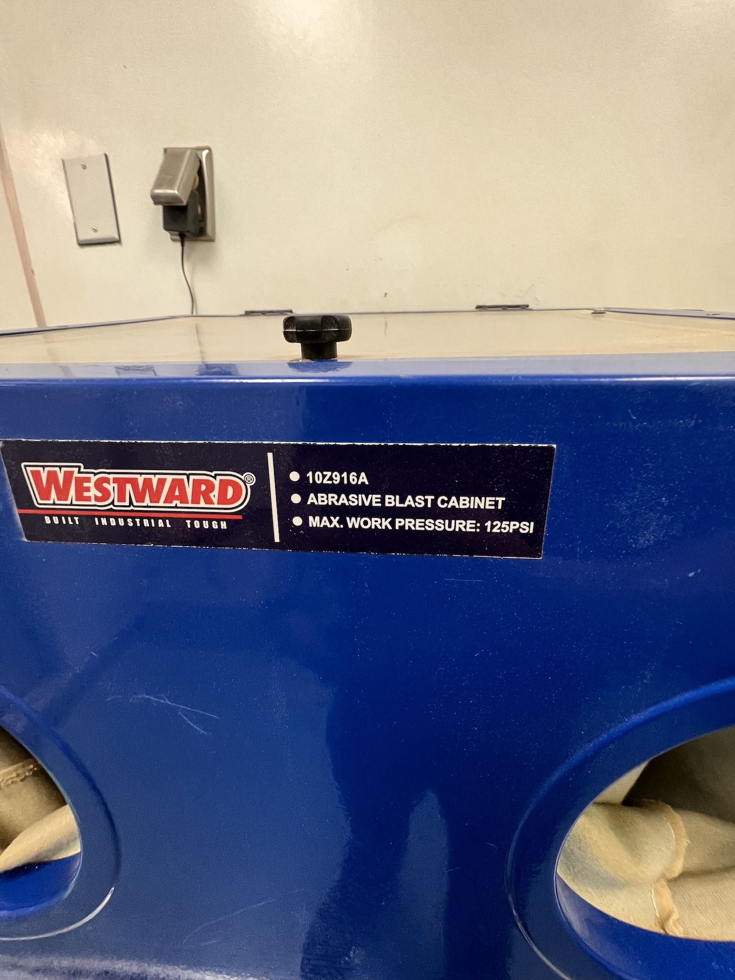 WESTWARD ABRASIVE BLAST CABINET, MODEL 10Z916A - Image 3 of 7