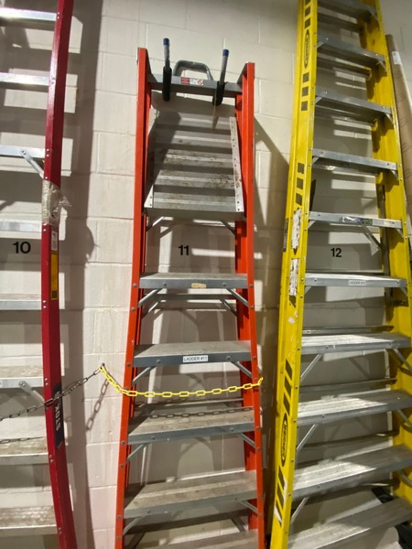 LOT OF ASSORTED LADDERS - Image 6 of 7
