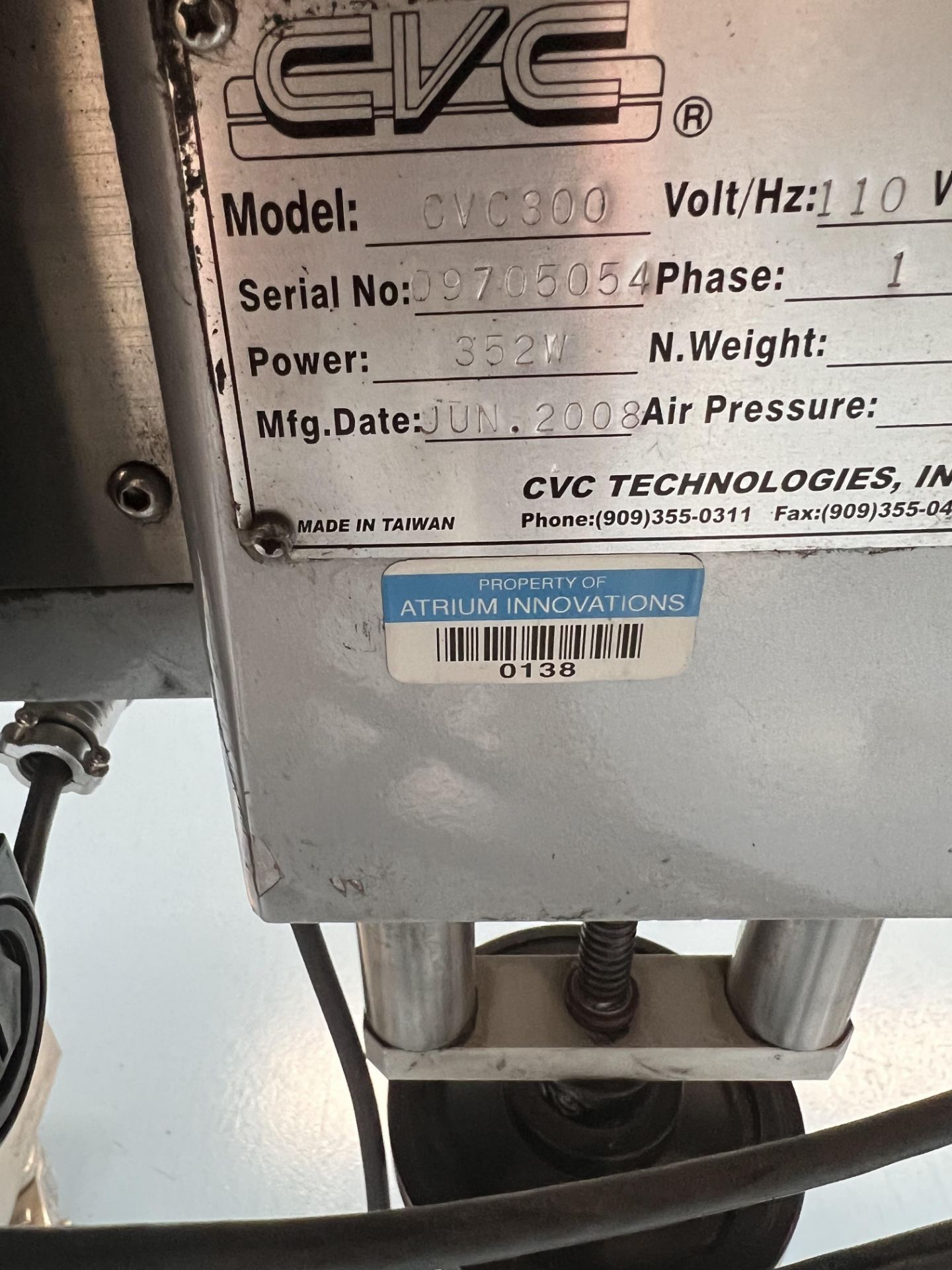 CVC ROLL FED PRESSURE SENSITIVE WRAP-AROUND LABELER, MODEL CVC300, S/N 09705054, EQUIPED WITH - Image 11 of 19