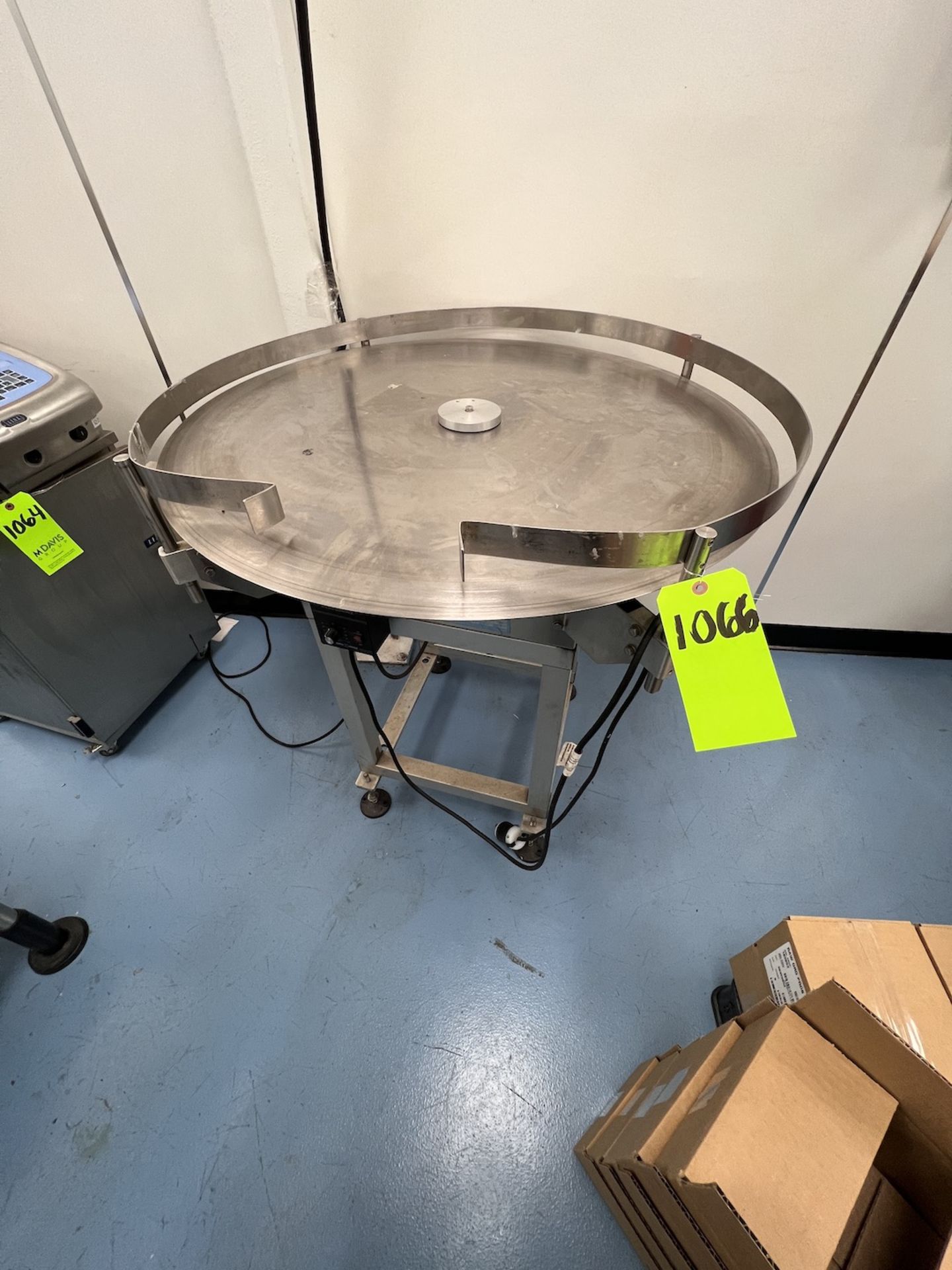 PHARMAFILL S/S ROTARY ACCUMULATION TABLE, MODEL TTA36, S/N 1149, APPROX. 36 IN. W VARI-DRIVE DC