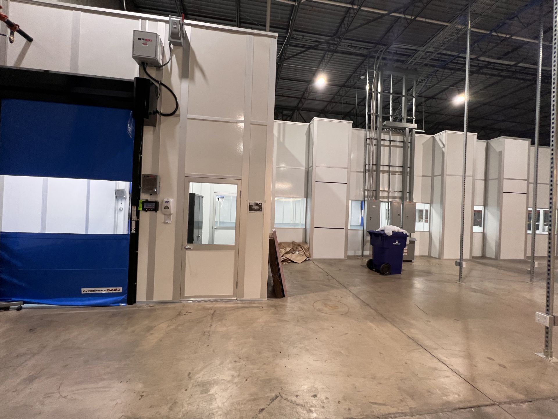 MODULAR CLEAN ROOM, APPROX. 60 FT X 60 FT X 11 FT 10 IN, INCLUDES HEPA FILTRATION UNITS - Image 15 of 34