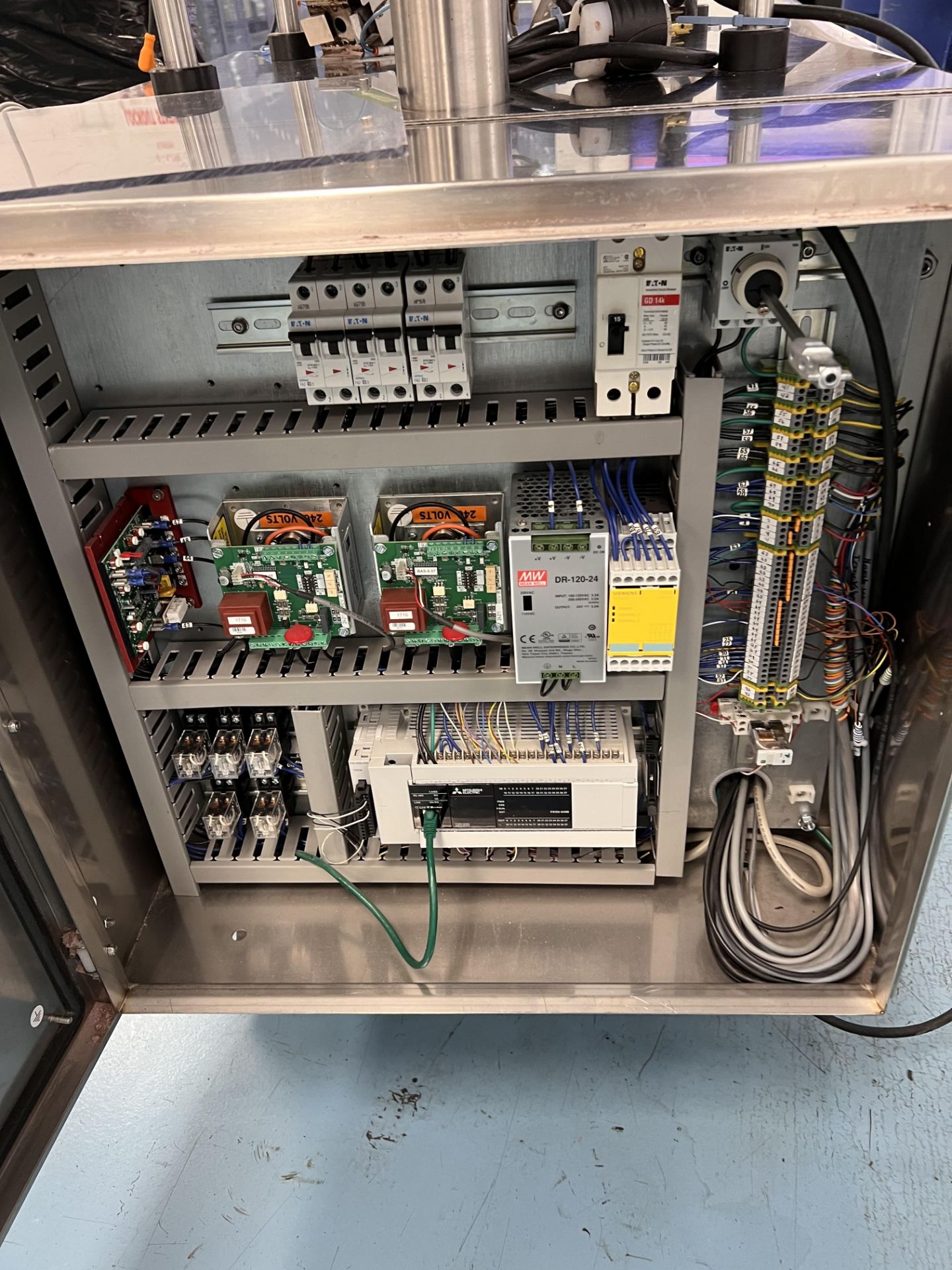 MODULAR PACAKGING SYSTEMS (MPS) TABLET / CAPSULE COUNTER, MODEL VC-12, S/N M3017-224, 12-STATION, - Image 9 of 23