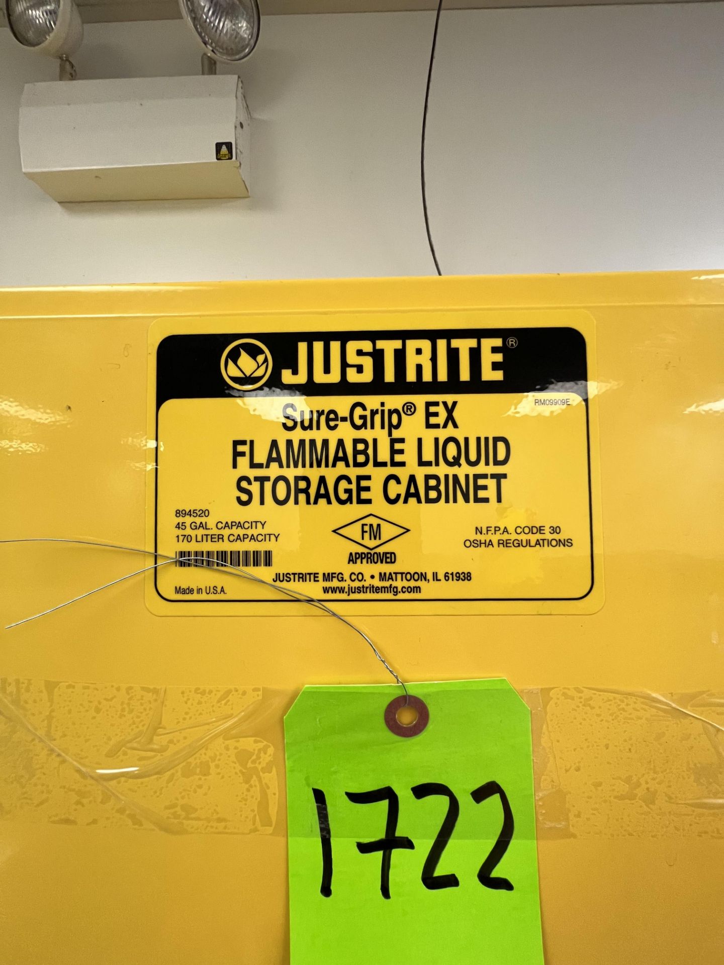 JUST RITE 2-DOOR FLAMMABLE STORAGE CABINET, 45 GALLON CAPACITY - Image 2 of 4