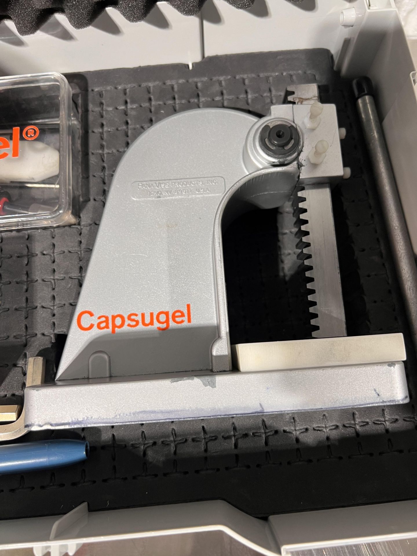 PROXXON GE 20 ENGRAVING DEVICE, CAPSUGEL BORE PRESS, GRANITE INDICATOR BASE, NATOLI TOOLING REPAIR - Image 16 of 49