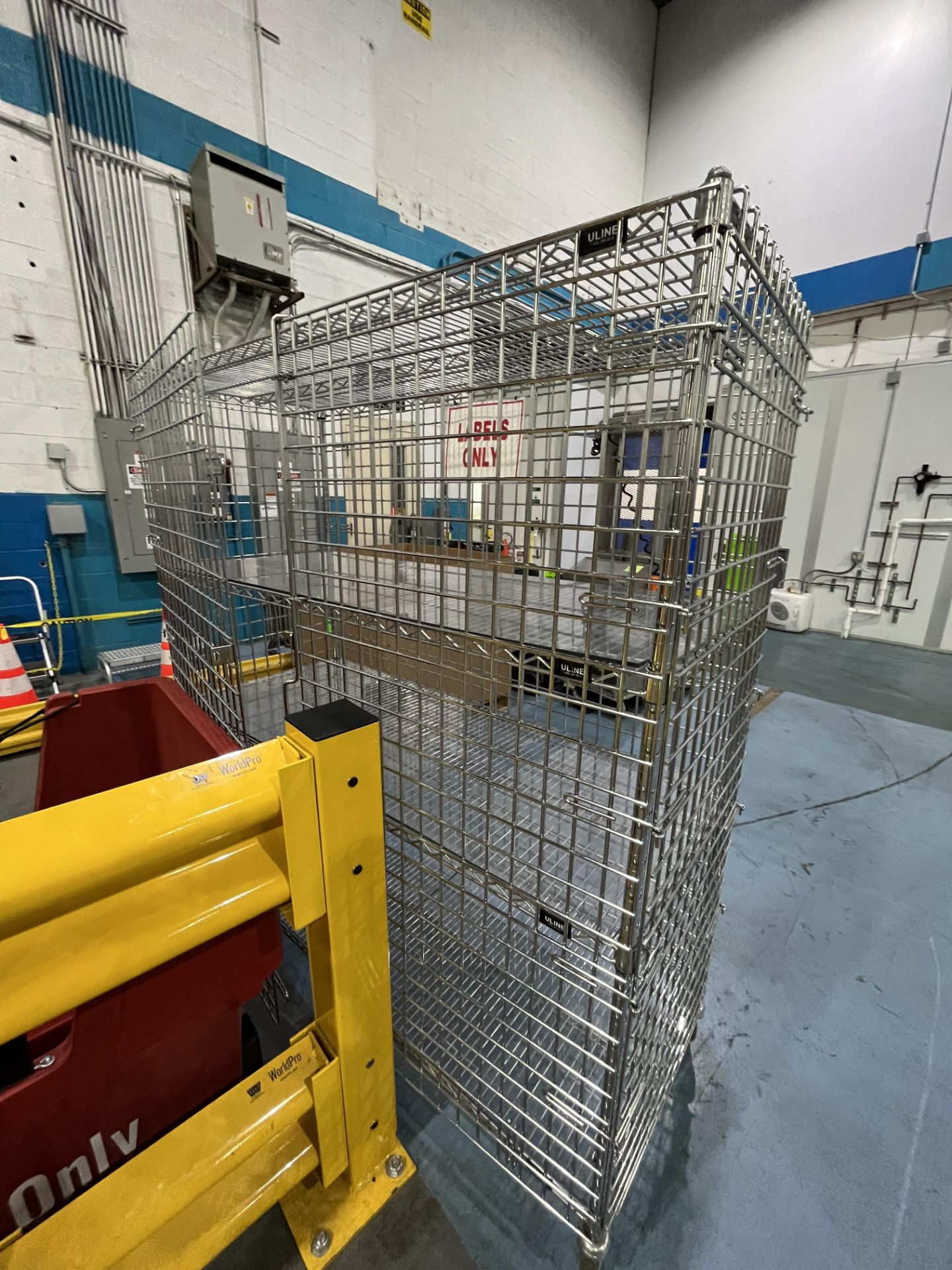 SAFETY PROTECTION CAGE