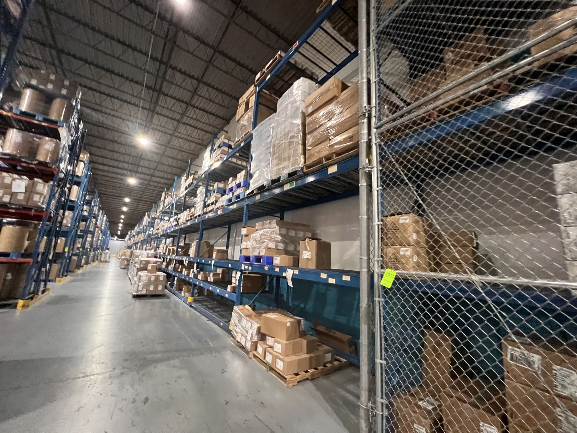 PALLET RACKING, APPROX. 84 CROSS BEAMS AND 21 UPRIGHTS - Image 4 of 8