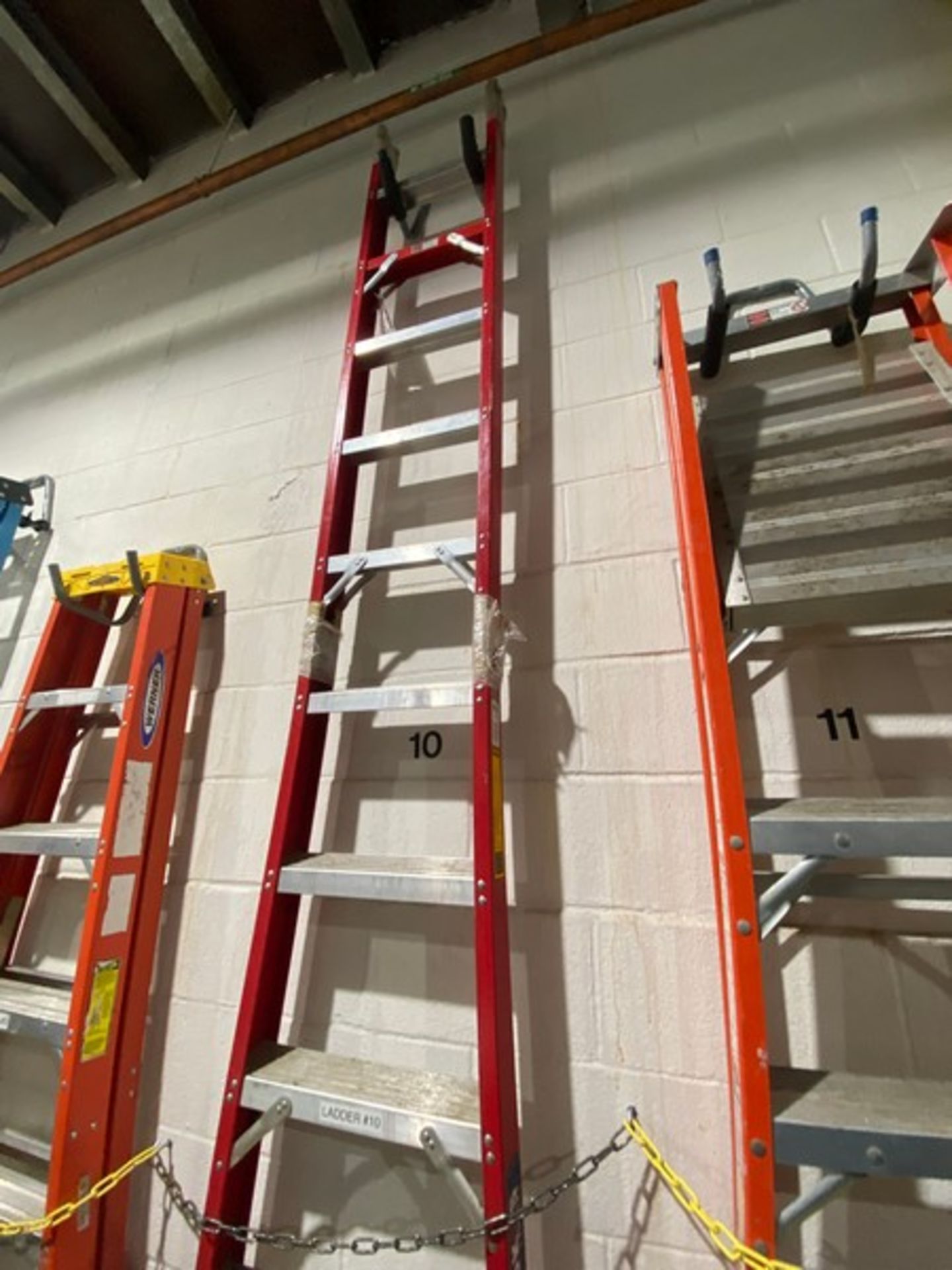 LOT OF ASSORTED LADDERS - Image 5 of 7