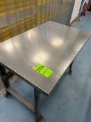 STAINLESS STEEL TABLE DIMENSIONS APPROXIMATELY 48" L 30" W 32" H