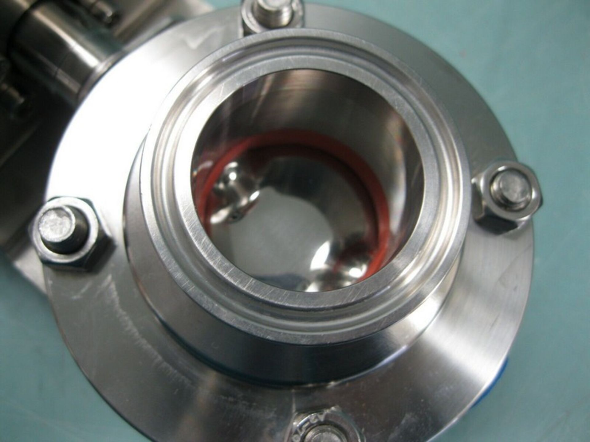1-1/2" Tri-Clamp Stainless Steel Sanitary Actuated Butterfly Valve (NOTE: Packing and Palletizing - Image 3 of 5