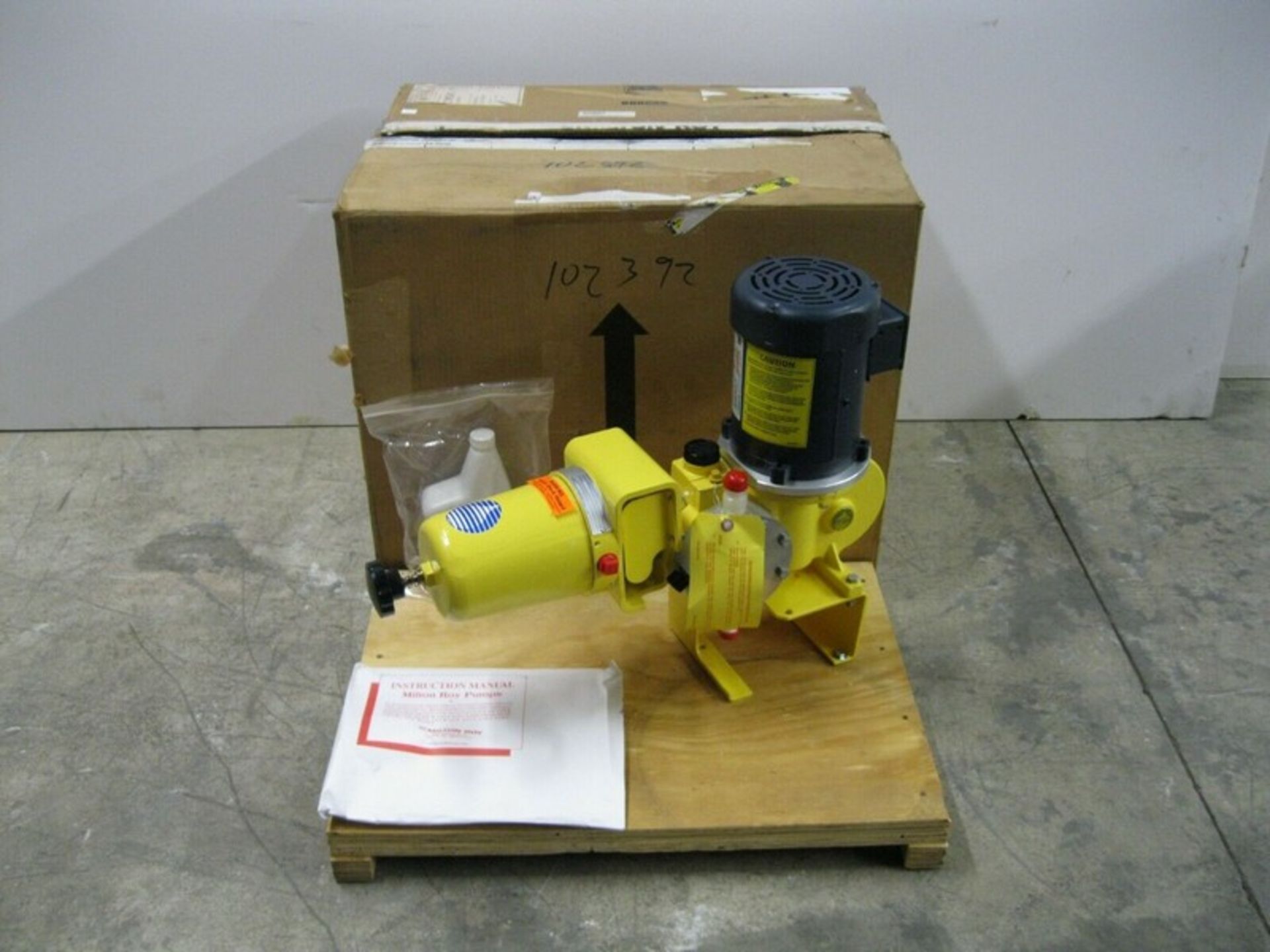 Milton Roy mRoy MRA Series Model A Metering Pump 1/4 HP Motor NEW (NOTE: Packing and Palletizing - Image 2 of 5