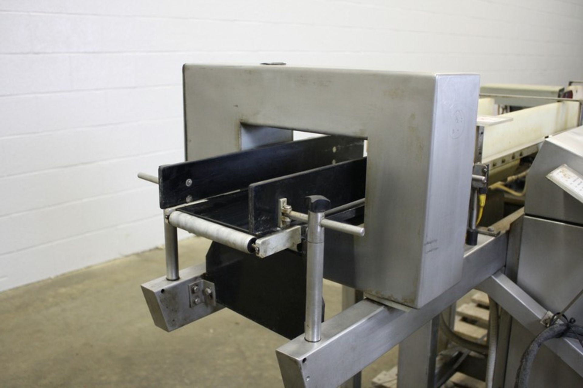 Loma 6000 PWT / 7000 Series Check Weigher Metal Detector Integrated Inspection System, S/N 70A094 ( - Image 4 of 7