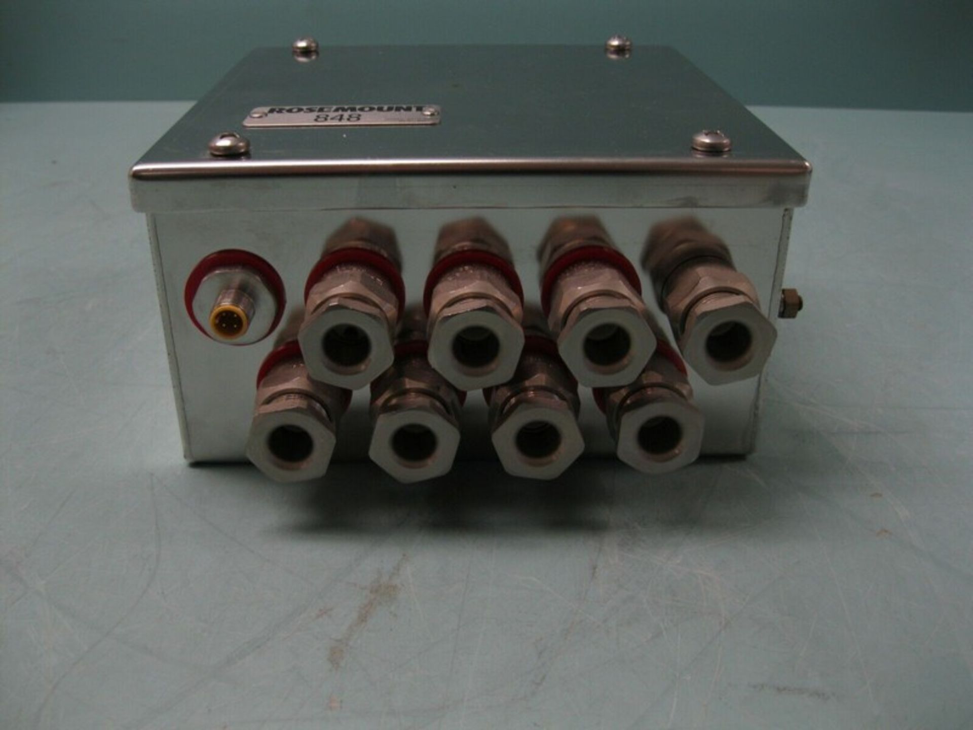 Rosemount 848 Series Temperature Transmitter SS Enclosure (NOTE: Packing and Palletizing Can Be - Image 2 of 5