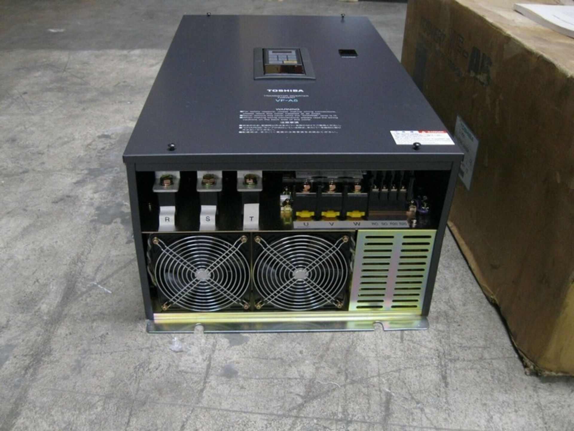 Toshiba Tosvert VFA5-4450P Transistor Inverter 45 kW (60 HP) NEW (NOTE: Packing and Palletizing Can - Image 3 of 7