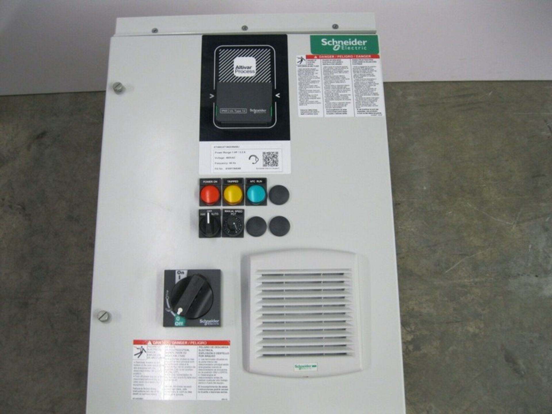 Schneider ATV660U07T4N2GNWABJ Altivar Process Enclosed Drive 1 HP NEW (NOTE: Packing and - Image 3 of 7