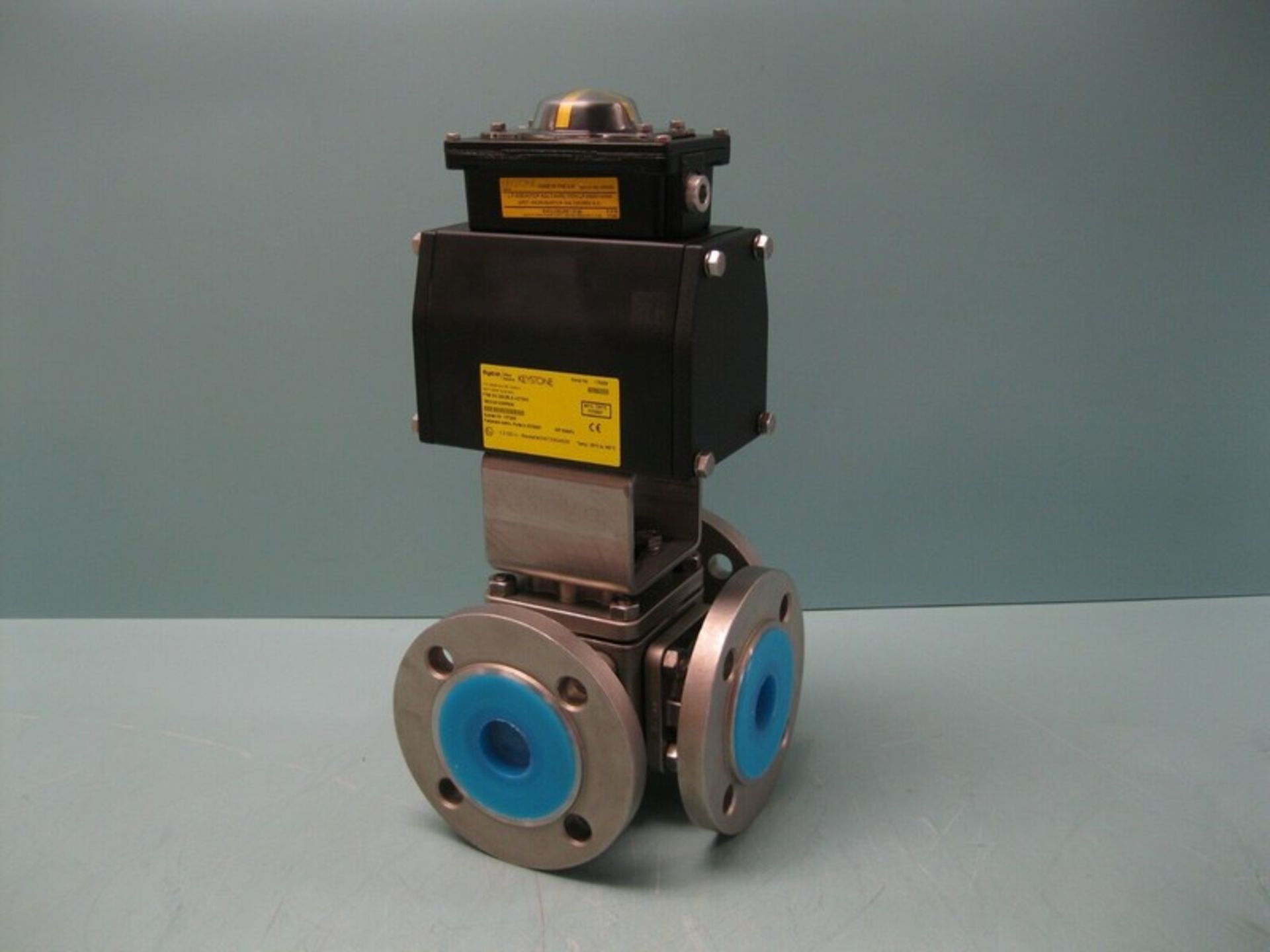 2" Flanged F130 Keystone Tyco Actuated SS 3-Way Ball Valve NEW (NOTE: Packing and Palletizing Can