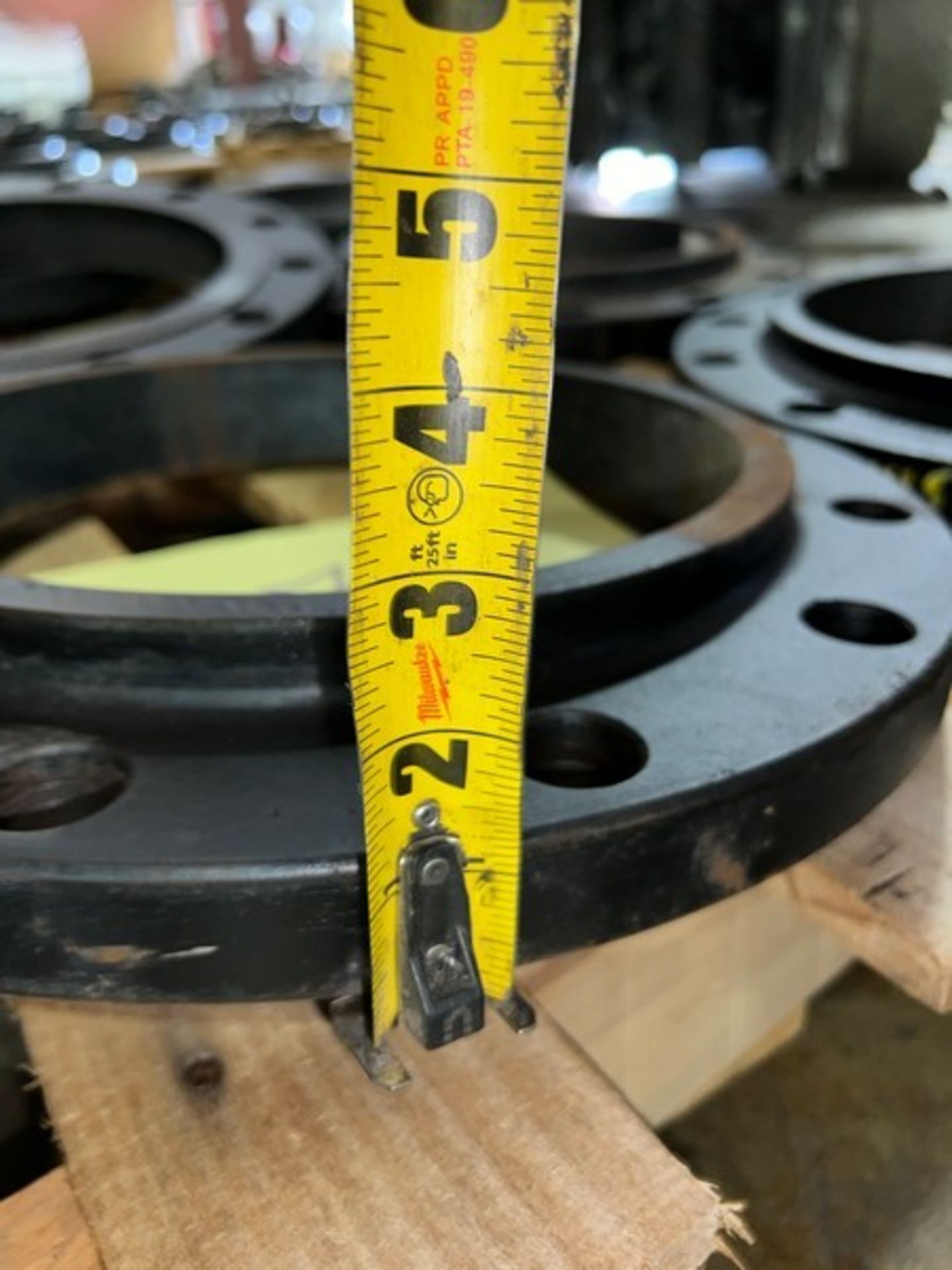 One Lot 4 Cast Iron Pipe Flanges 15" OD, 8.75" ID, 12 Bolt Holes, 1" thickness, 2" bore depth ( - Image 4 of 5