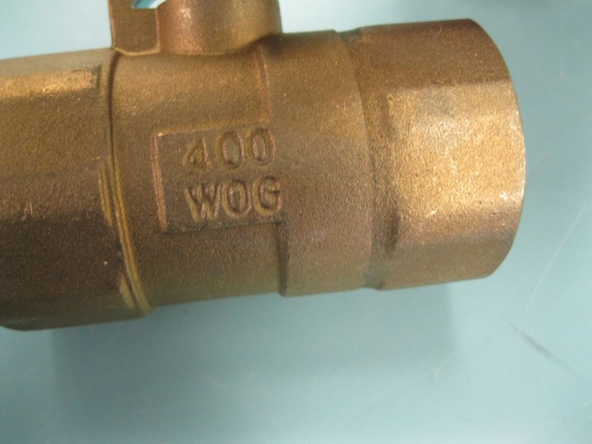 Lot (40) 1-1/4" NPT Milwaukee 400# WOG BA-200 Brass Ball Valve NEW - Image 2 of 7