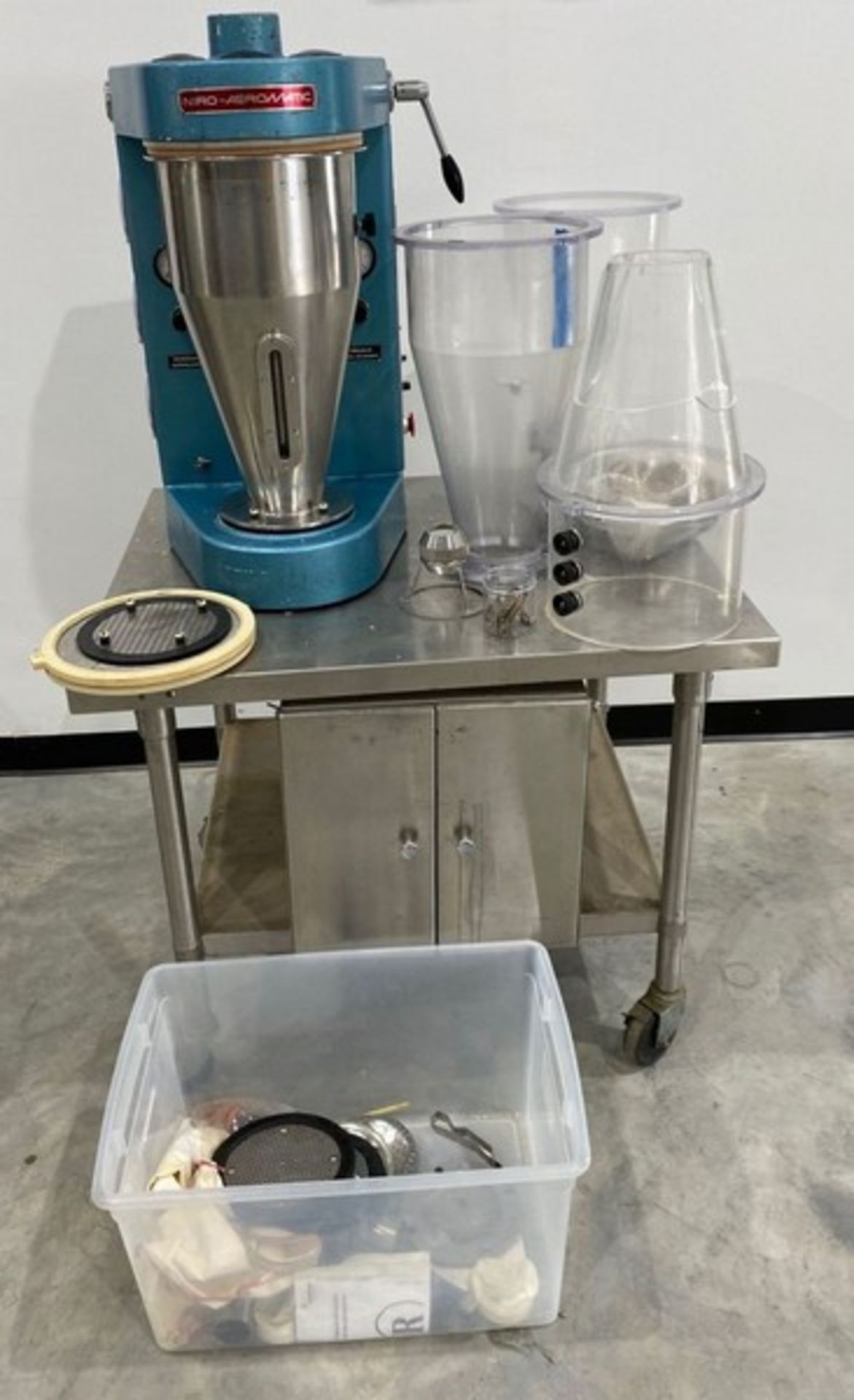 Aeromatic Strea1 Fluid Bed Dryer. Serial: 94900250, Unit comes with 4 bowls, 3 Acrylic, 1