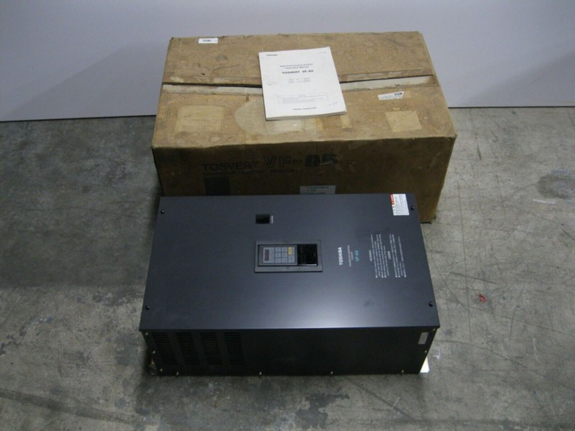 Toshiba Tosvert VFA5-4450P Transistor Inverter 45 kW (60 HP) NEW (NOTE: Packing and Palletizing Can