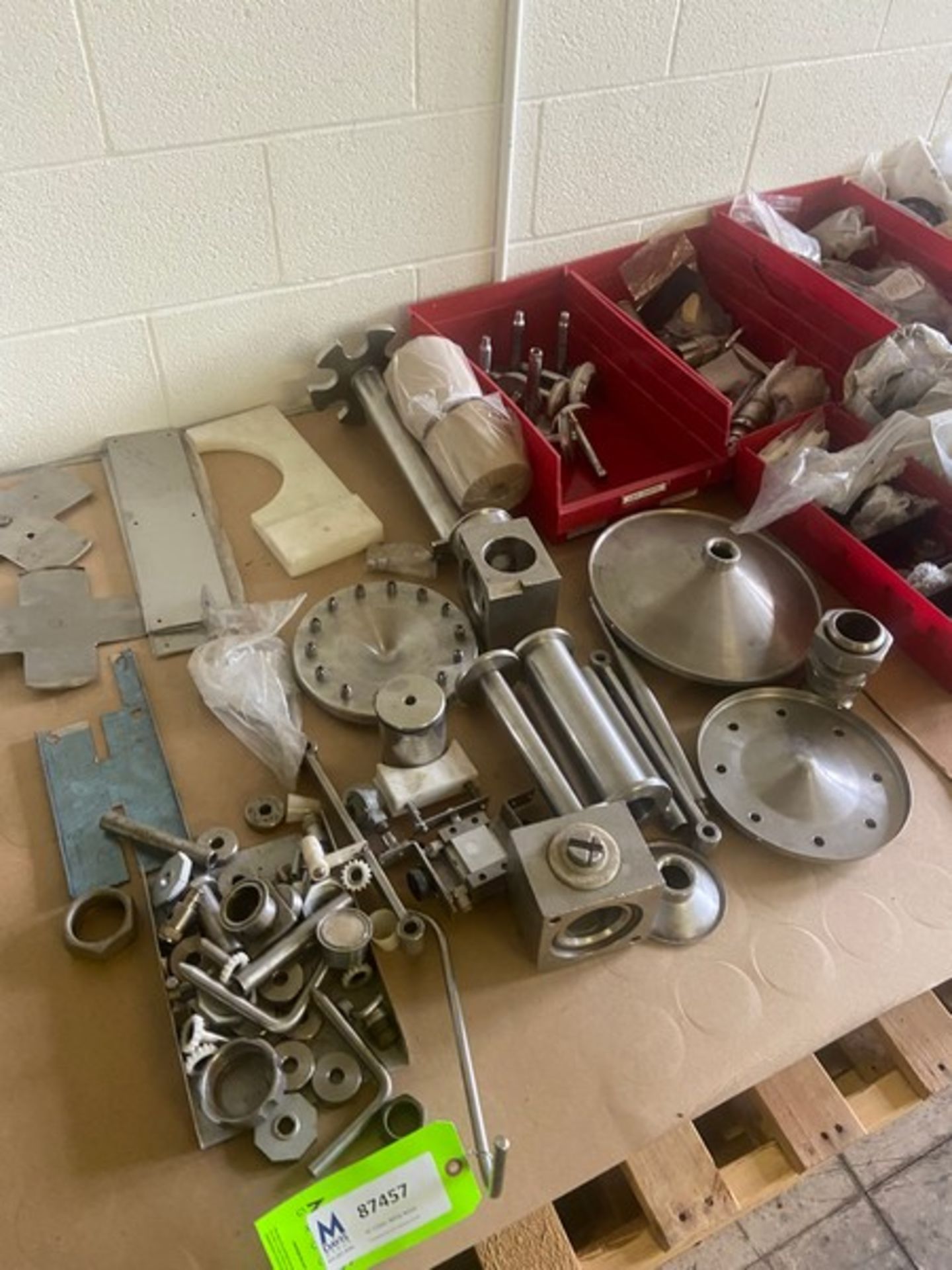 Large Assortment of NEW Parts with Parts Bins, Includes S/S Pump Parts, Air Valve Parts, Gaskets, - Bild 2 aus 9