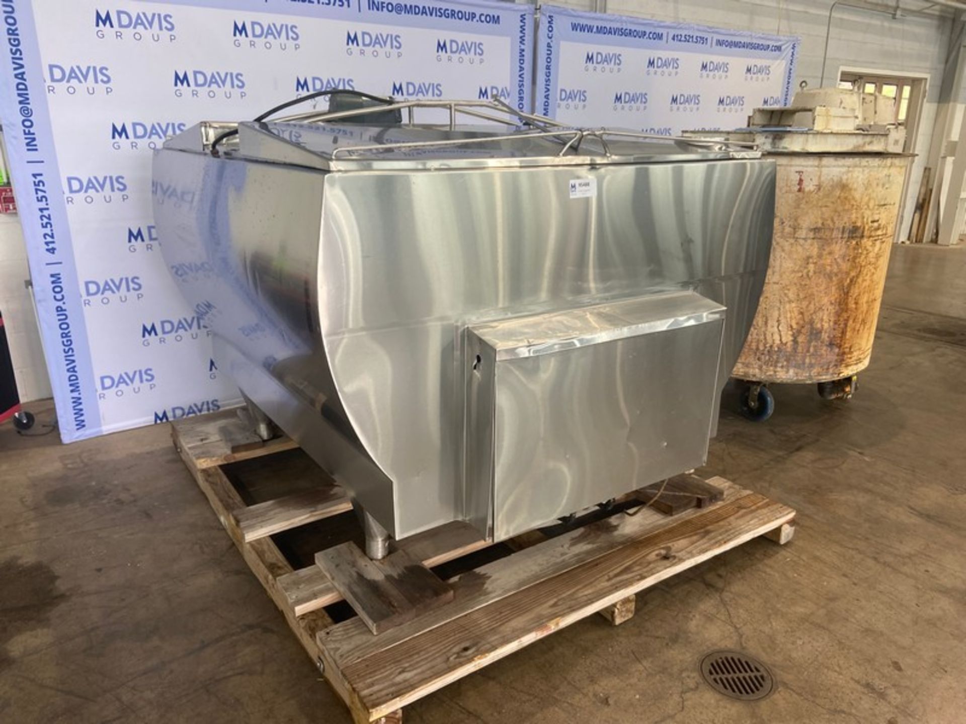 Aprox. 450 Gal. S/S Horizontal Jacketed Tank, Internal Dims.: Aprox. 75" L x 43" Deep, with (2)