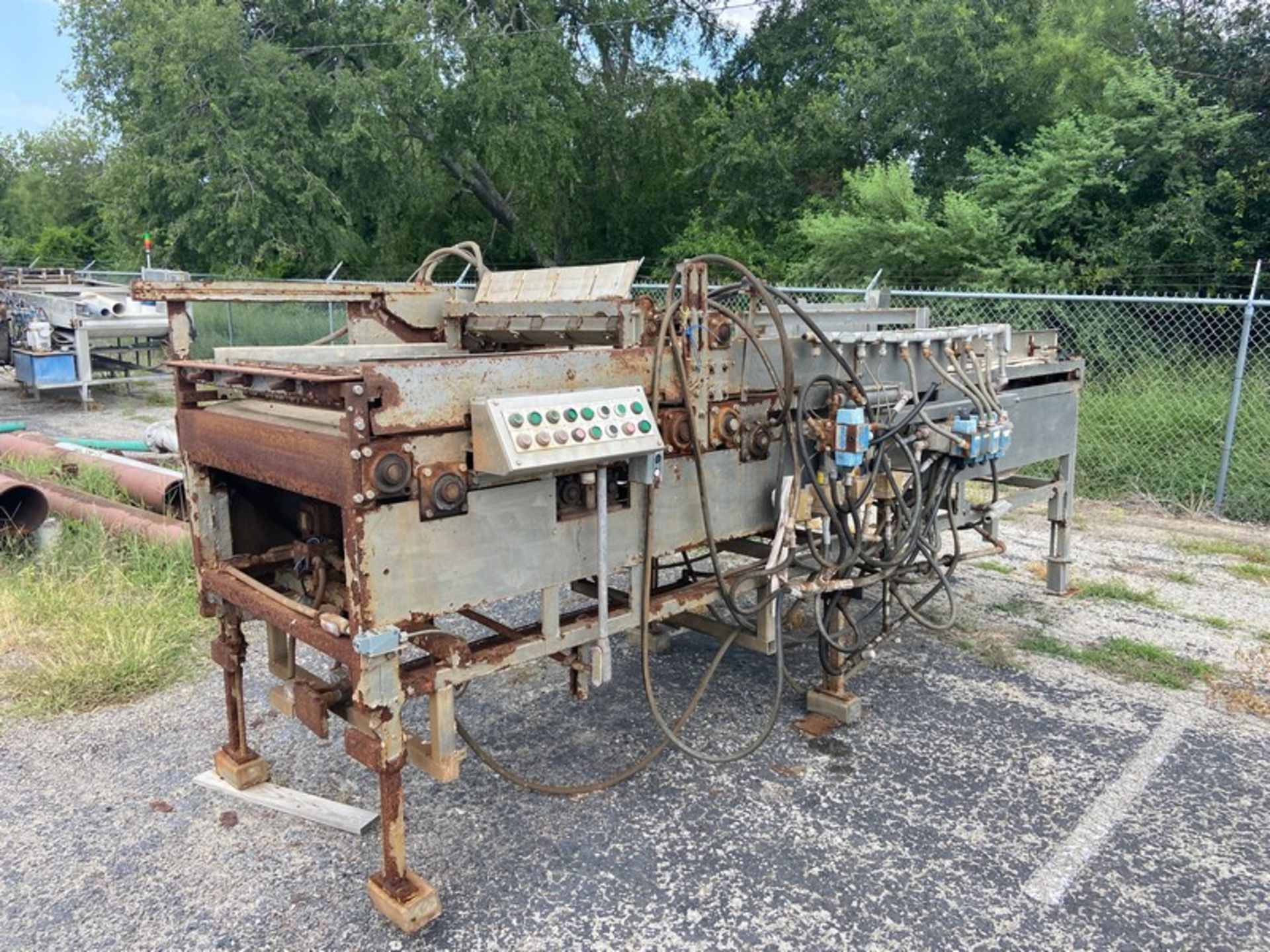 Bossy Loader, with On Board Hydraulic System, Mounted on Mild Steel Frame (LOCATED IN CRYSTAL - Image 2 of 6