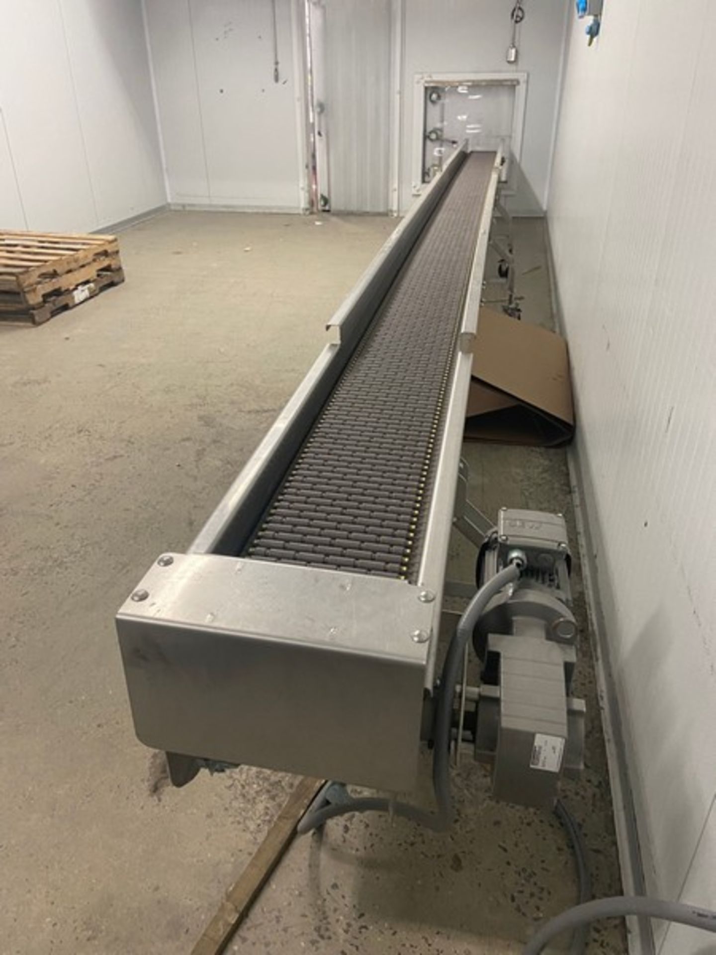 Straight Section of Roller Conveyor, Aprox. 290" L, with SEW Drive, with Square D Safety Switch, - Image 2 of 4