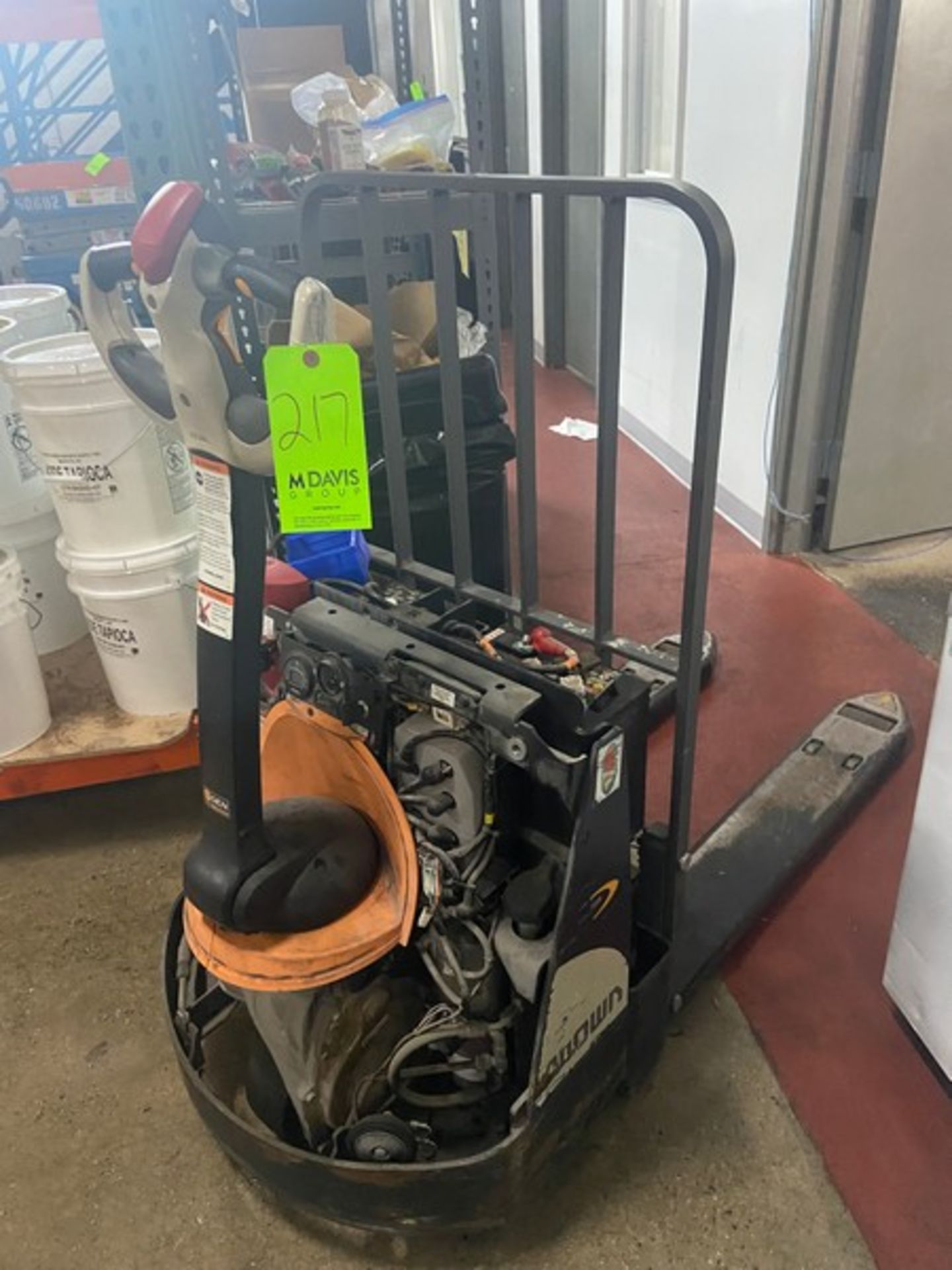Crown Electric Pallet Jack (NOTE: Mising Front Cover) (LOCATED IN RED HOOK BROOKLYN, N.Y.) - Image 2 of 4