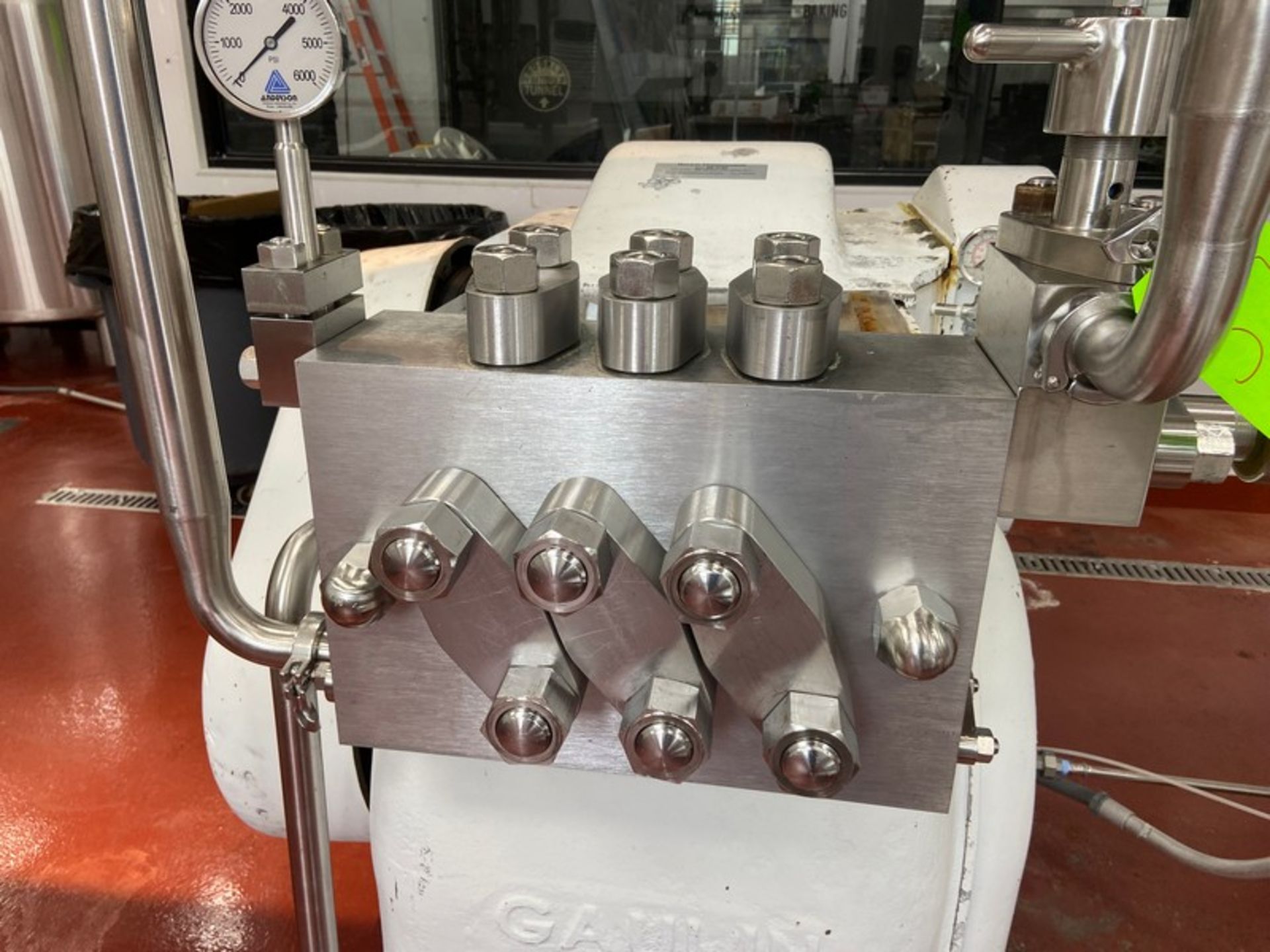Gaulin 20 hp Homogenizer, M/N M6-3TBS, S/N 986-10151A, with 3-Pistons, 50 PSI Recommended & 40 PSI - Bild 2 aus 9