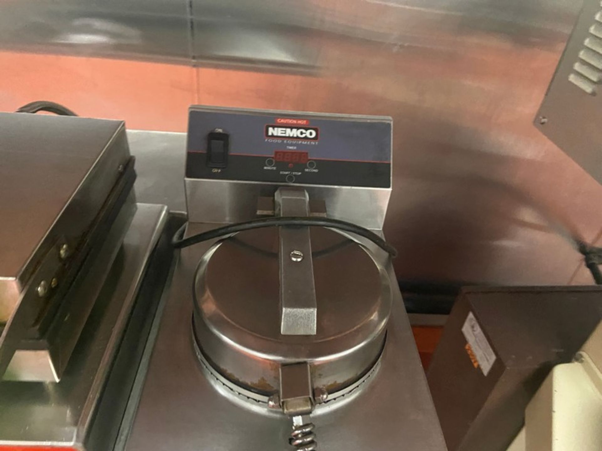 Nemco Bench Top S/S Round Waffle Maker, 110 Volts, 1 Phase (LOCATED IN RED HOOK BROOKLYN, N.Y.) - Image 2 of 3