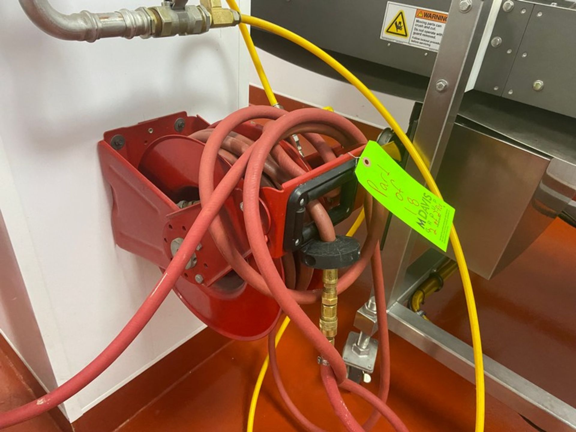 Pneumatic Hose Reel & Water Hose Reel, Both Units Wall Mounted (LOCATED IN RED HOOK BROOKLYN, N.Y.) - Bild 3 aus 4