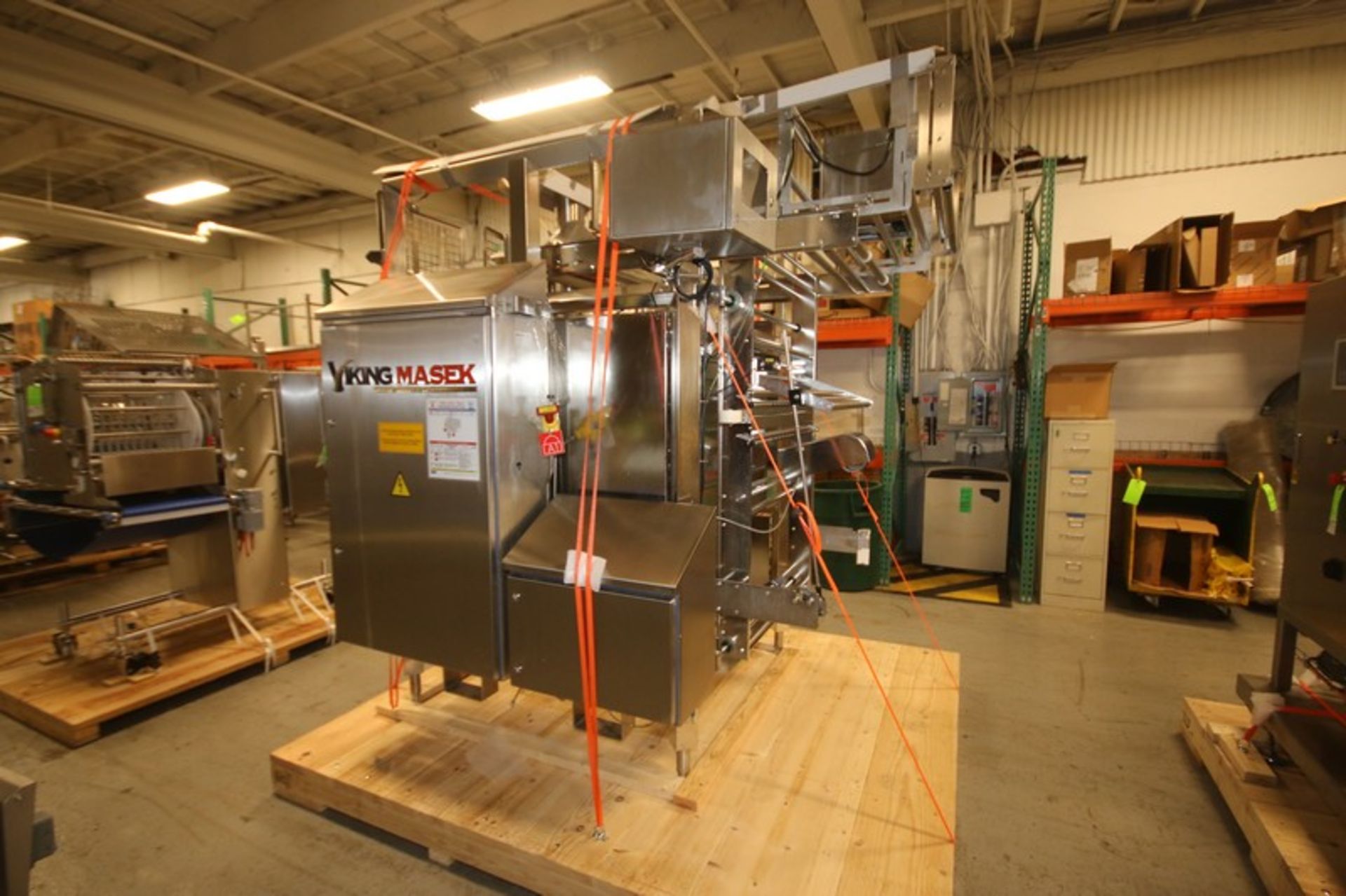 2012 Viking Masek Vertical Form Fill & Seal (VFFS) S/S Packaging Machine, Model ES 400, SN 3321, - Image 8 of 14