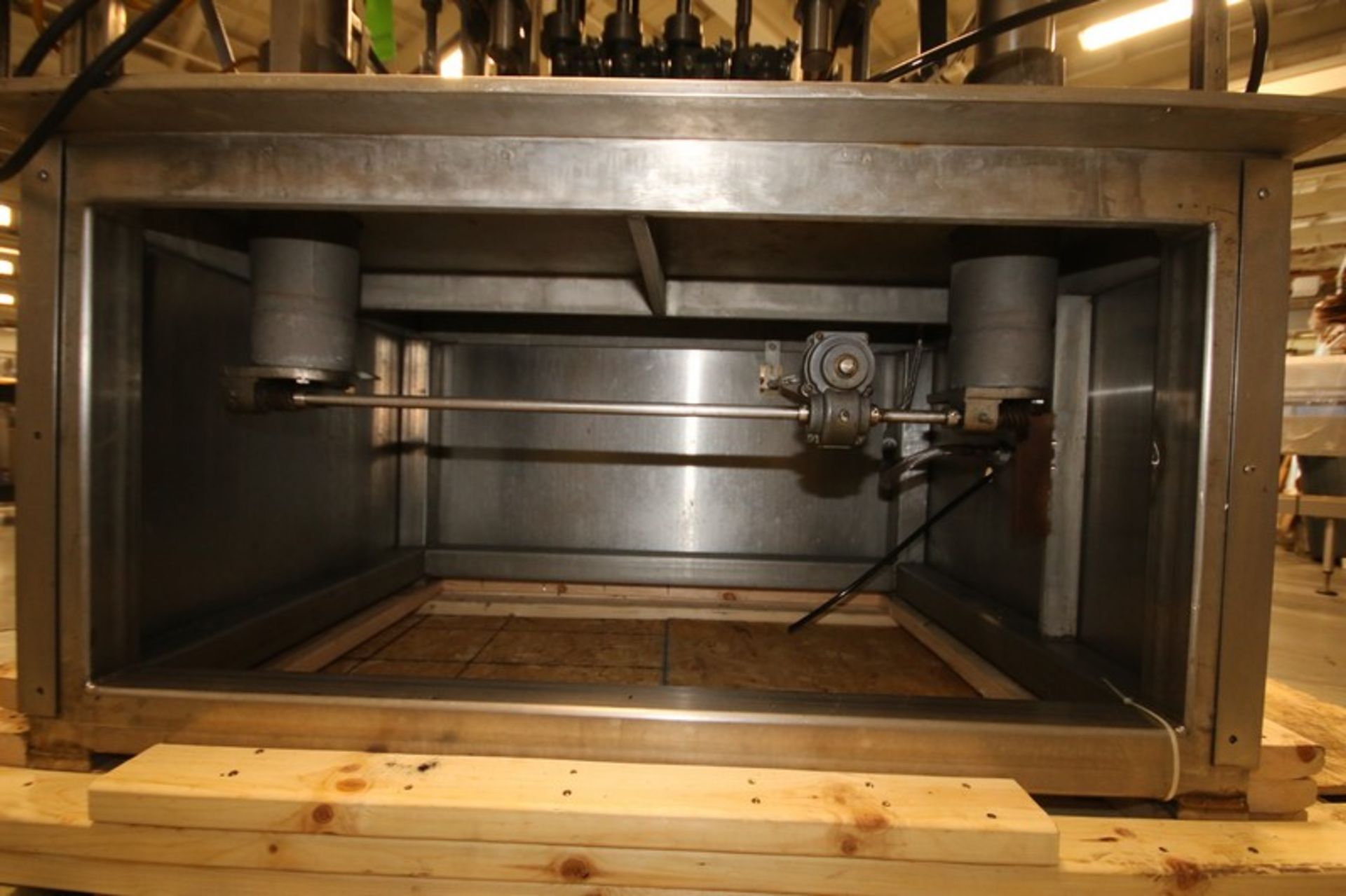 Resina 8 - Head In-LIne S/S Capper, Model NRK-400-HFST, SN 11004-03, with 4.5" W conveyor, On- - Image 9 of 14