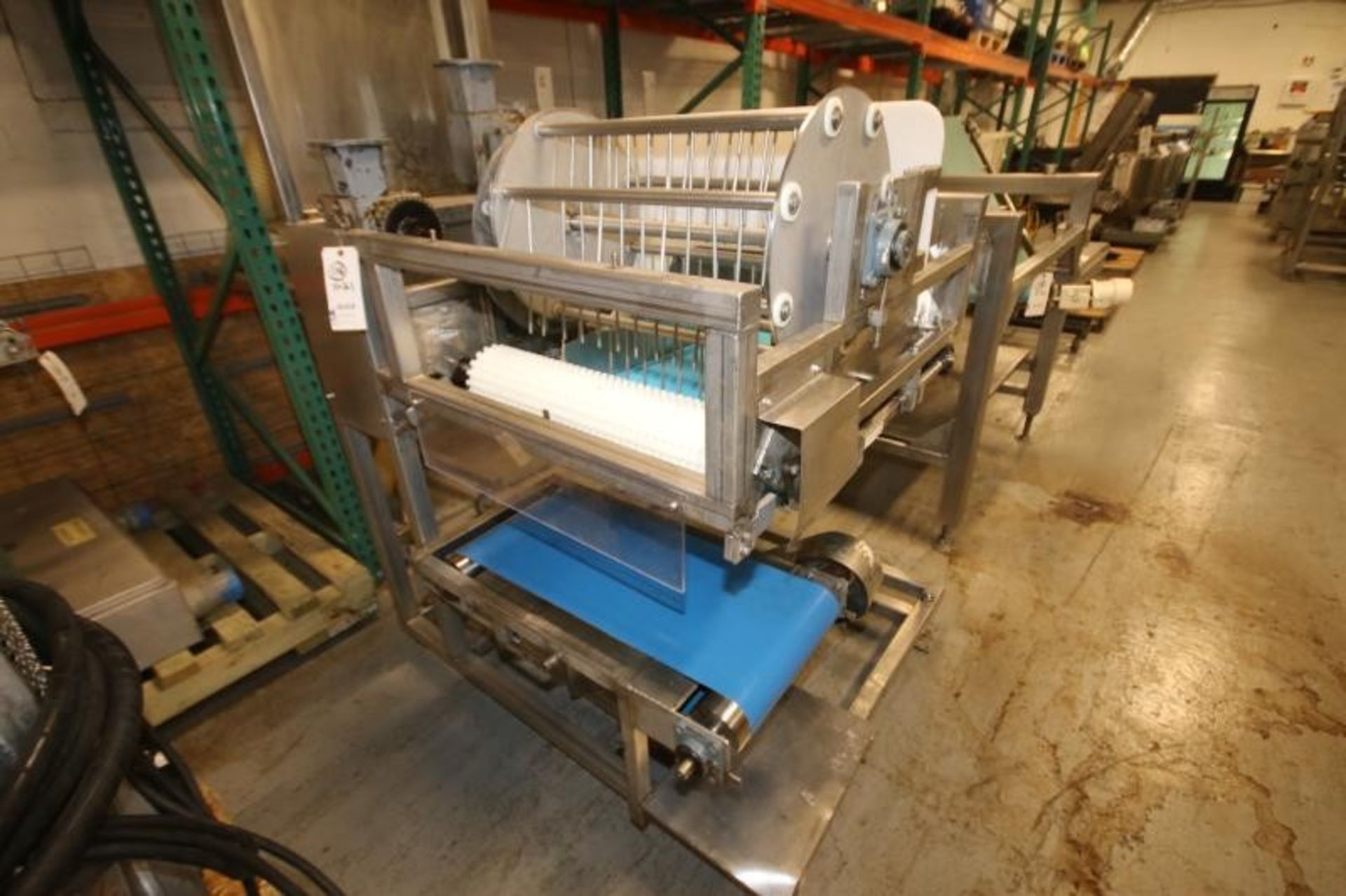 25" W S/S Waterfall Topping Applicator Mounted on Aprox. 44" L Conveyor with 29" W Belt with Side - Bild 3 aus 7