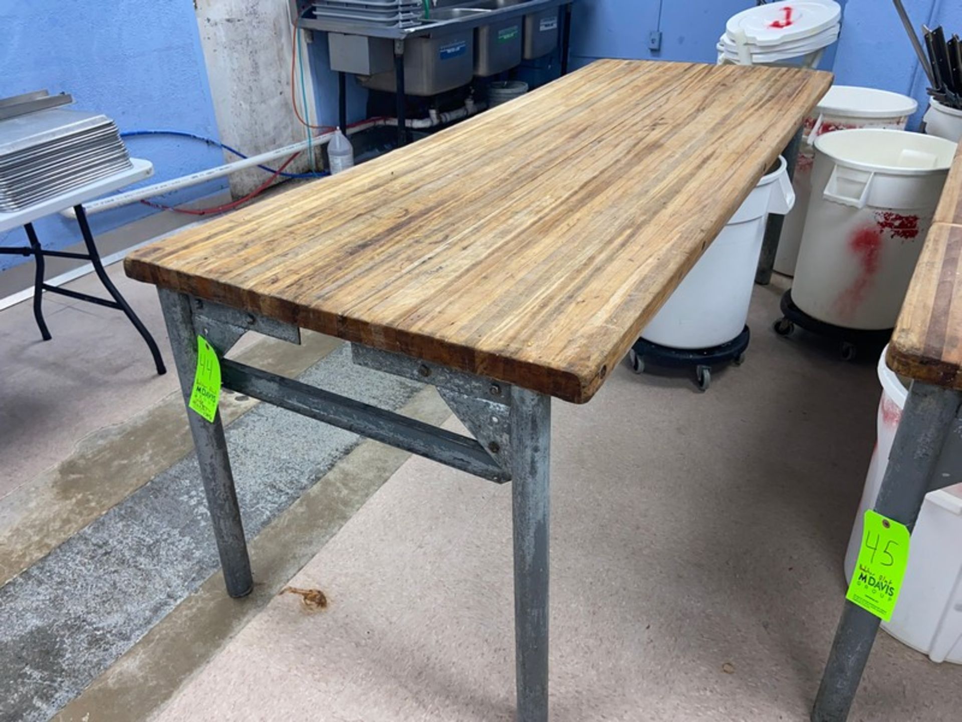 Butcher Block Table Top, Overall Dims.: Aprox. 8 ft. L x 36.5" W x 34" H (Table Top to Floor) ( - Bild 2 aus 3
