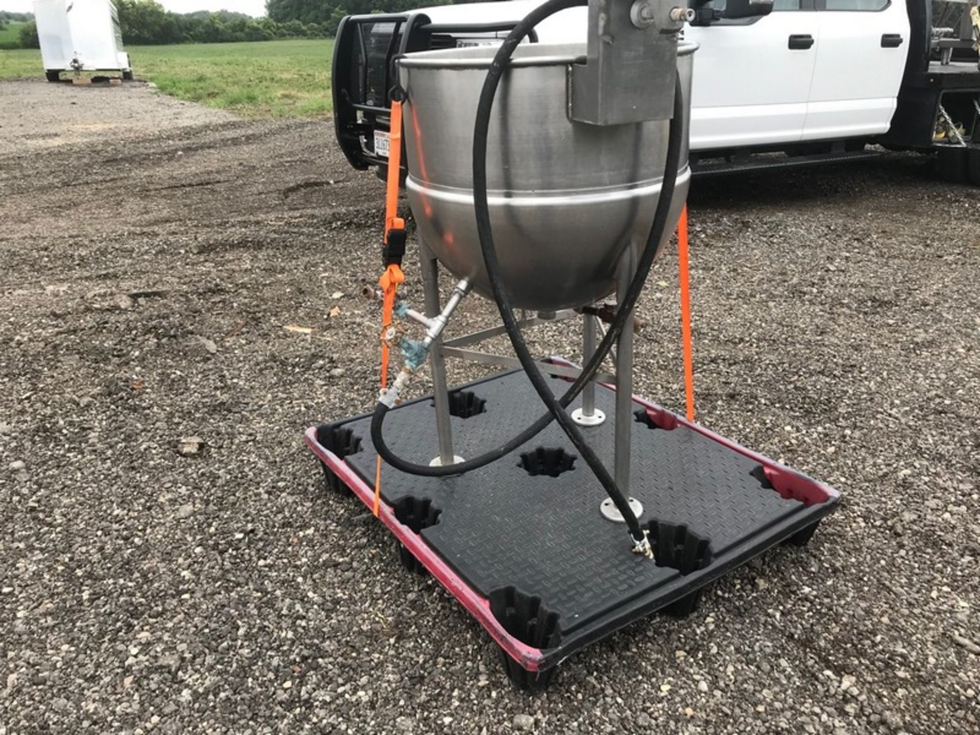 Groen 40 Gallon Kettle with Lightening Air Mixer (Located Union Grove, WI) (Loading/Rigging Fee $ - Image 2 of 5